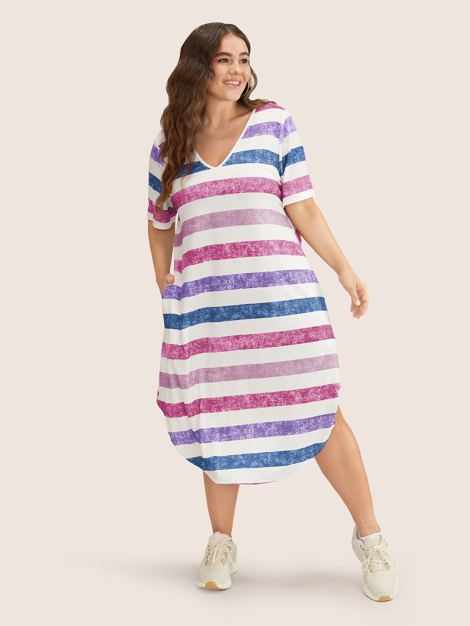 

Plus Size Striped Contrast Arc Hem V Neck Pocket Dress RedViolet Women Casual Non V-neck Short sleeve Curvy Midi Dress BloomChic