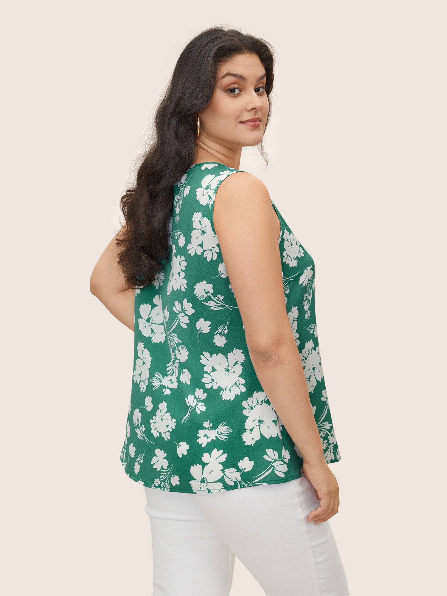 

Plus Size Silhouette Floral Print Button Detail Tank Top Women Green Elegant Button V-neck Everyday Tank Tops Camis BloomChic