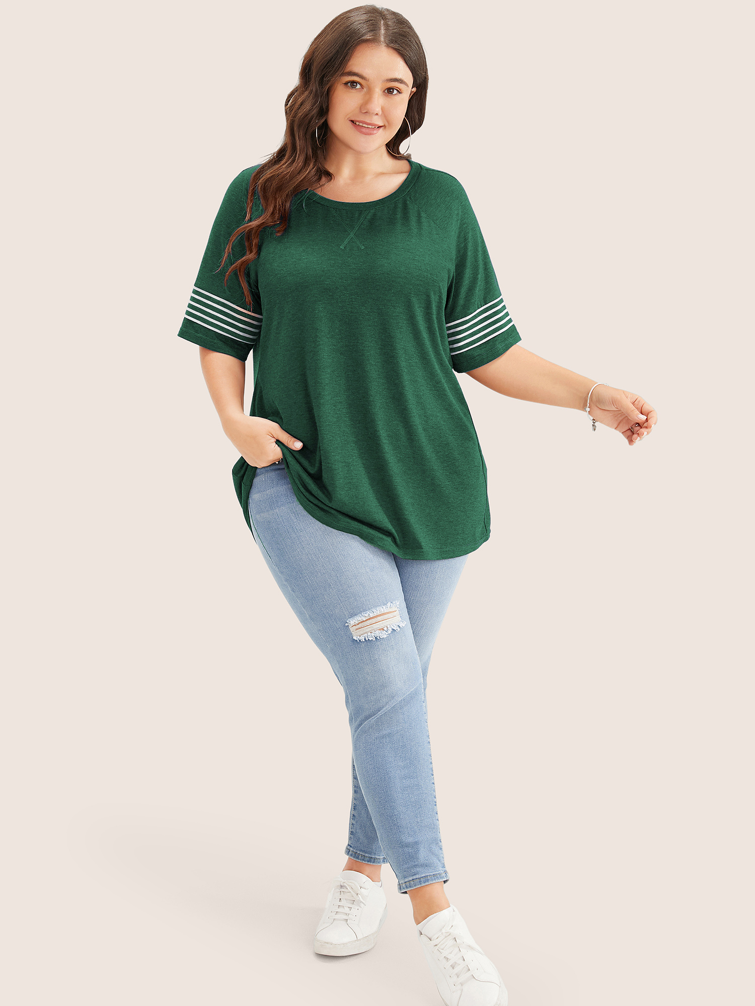 

Plus Size Striped Contrast Raglan Sleeve Crew Neck T-shirt Emerald Women Casual Plain Round Neck Everyday T-shirts BloomChic