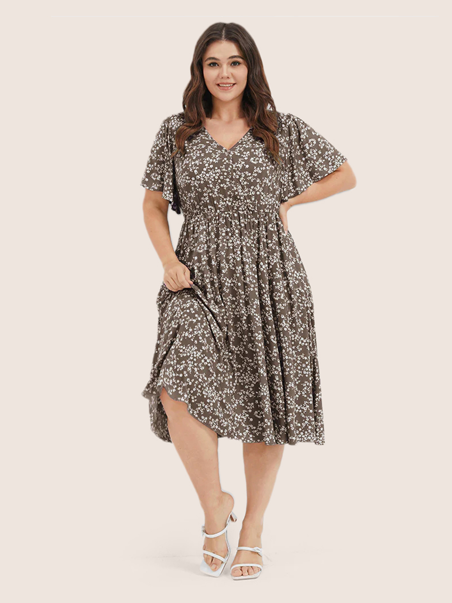 

Plus Size Bloom Dress - Ditsy Floral Elastic Waist Ruffles Pocket Knee Dress Tan Women Elegant Non V-neck Short sleeve Curvy Knee Dress BloomChic