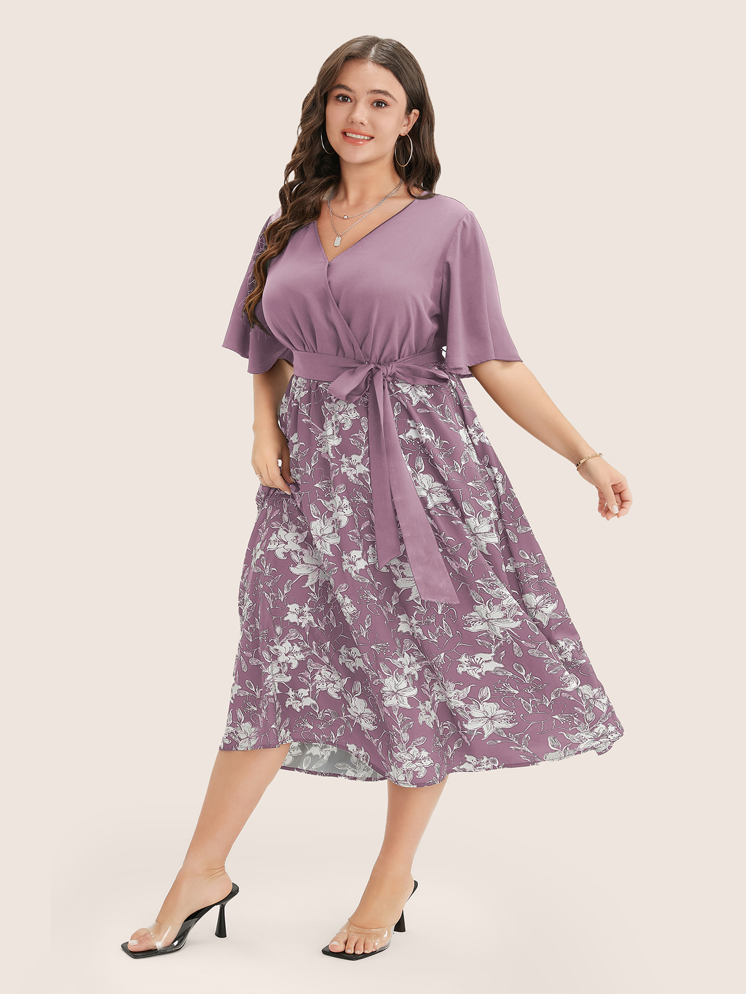 

Plus Size Floral Patchwork Pocket Belt Surplice Neck Ruffle Hem Dress Mauve Women Elegant Patchwork V-neck Short sleeve Curvy Midi Dress BloomChic