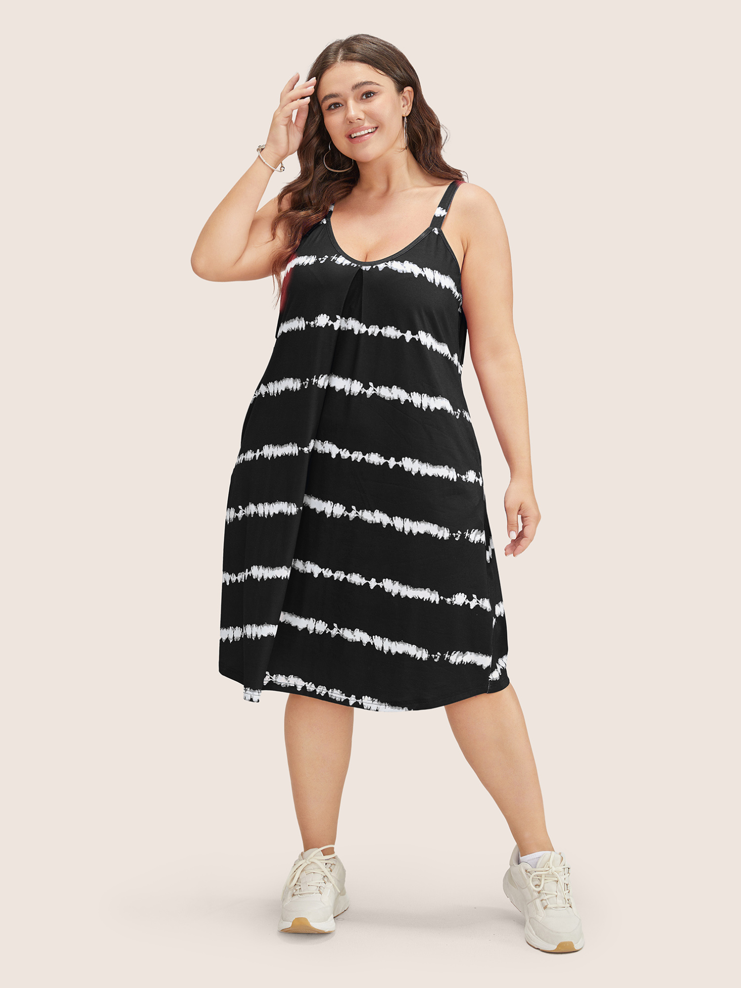 

Plus Size Tie Dye Plicated Detail Pocket Striped Cami Dress Black Women Casual Non V-neck Sleeveless Curvy Knee Dress BloomChic