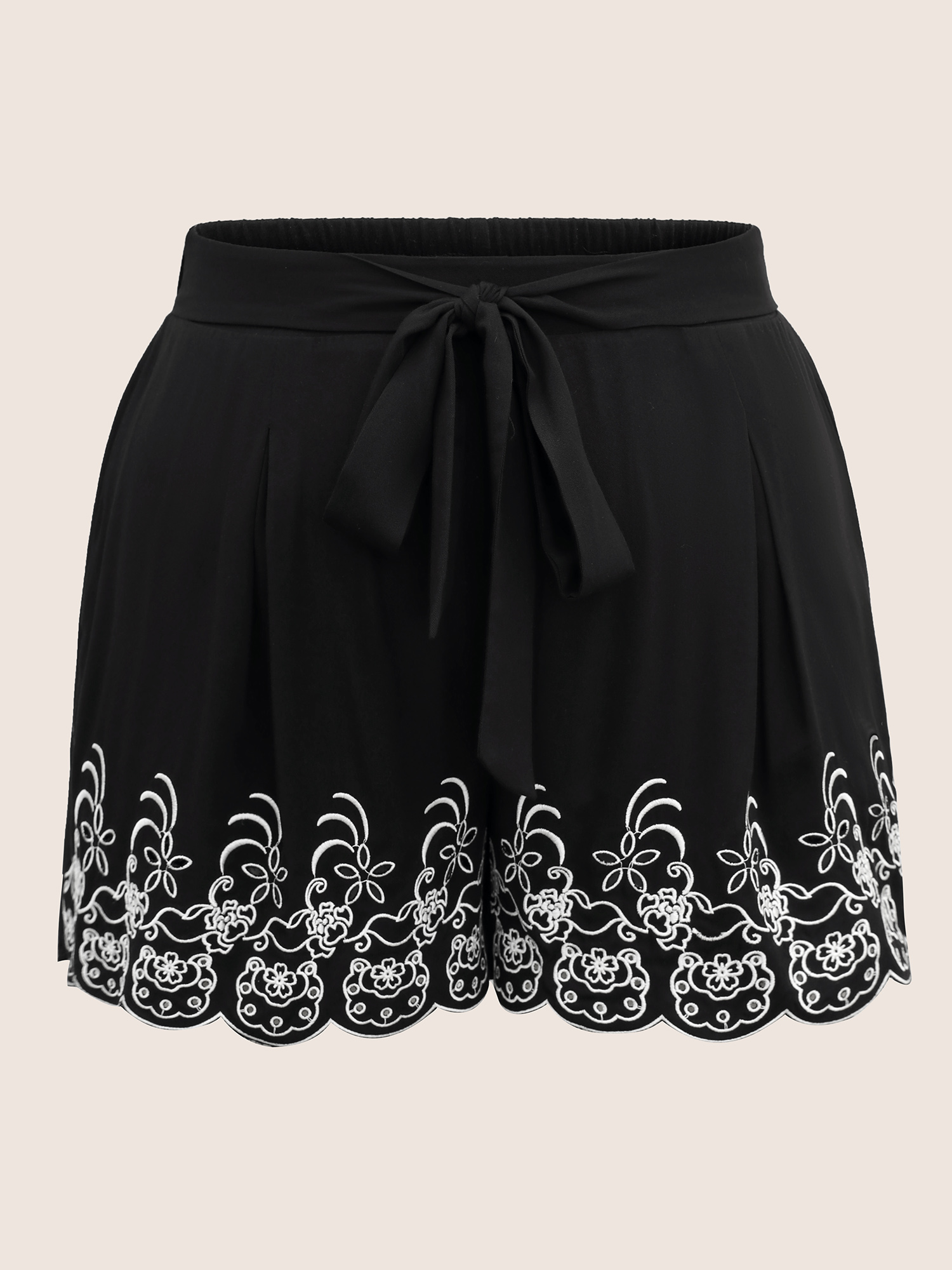 Plus Size Floral Embroidered Ties Scalloped Trim Shorts Women Black Resort Embroidered Vacation Shorts BloomChic 10/M 