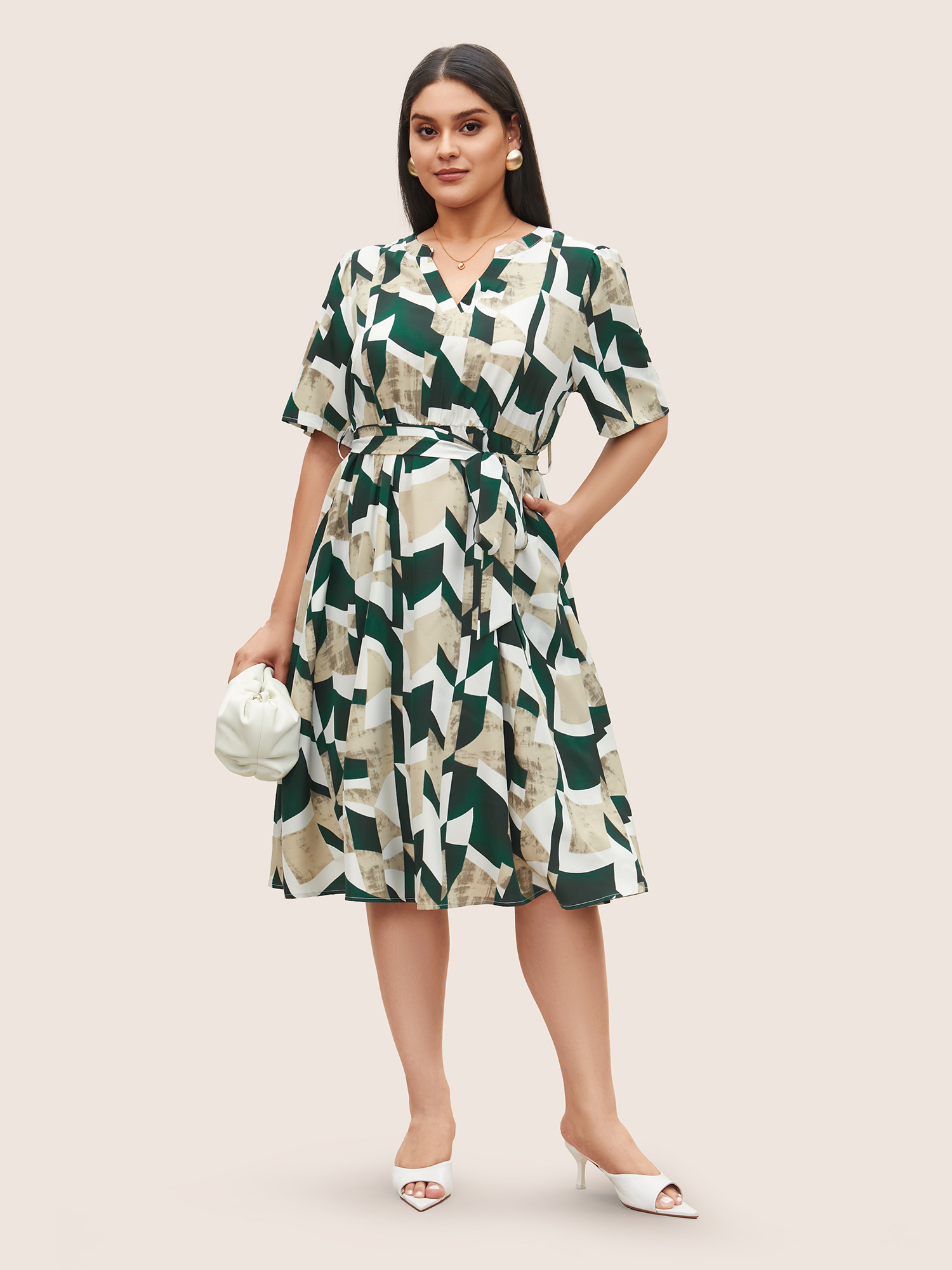 

Plus Size Geometric Pocket Flat Collar With V Notch Dress DarkGreen Women At the Office Belted Flat collar with V-notch Short sleeve Curvy Midi Dress BloomChic