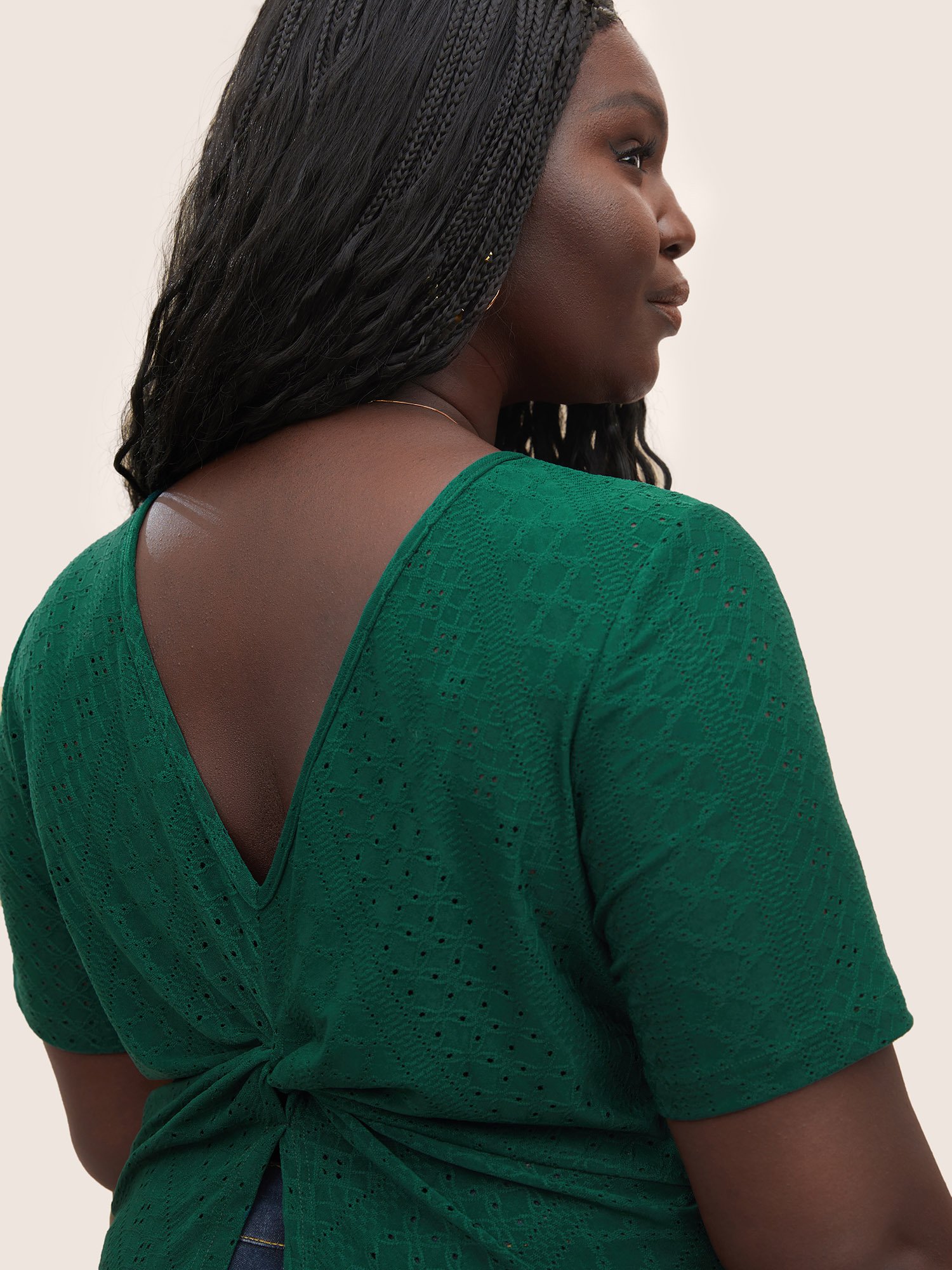 

Plus Size Plain Textured Twist Back T-shirt DarkGreen Women Elegant Twist Round Neck Everyday T-shirts BloomChic