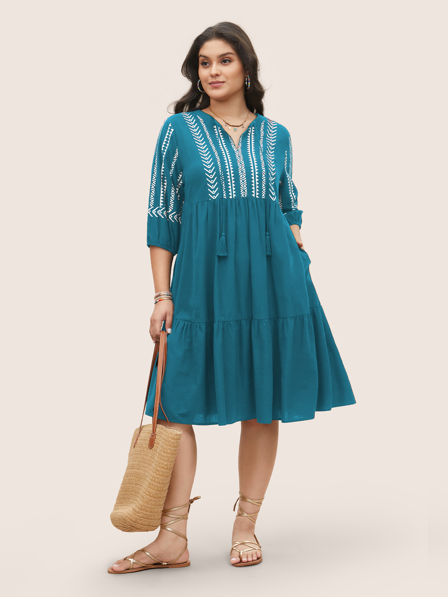 

Plus Size Geometric Bandana Print Knot Neck Tassel Trim Dress Emerald Women Resort Non V-neck Short sleeve Curvy Knee Dress BloomChic