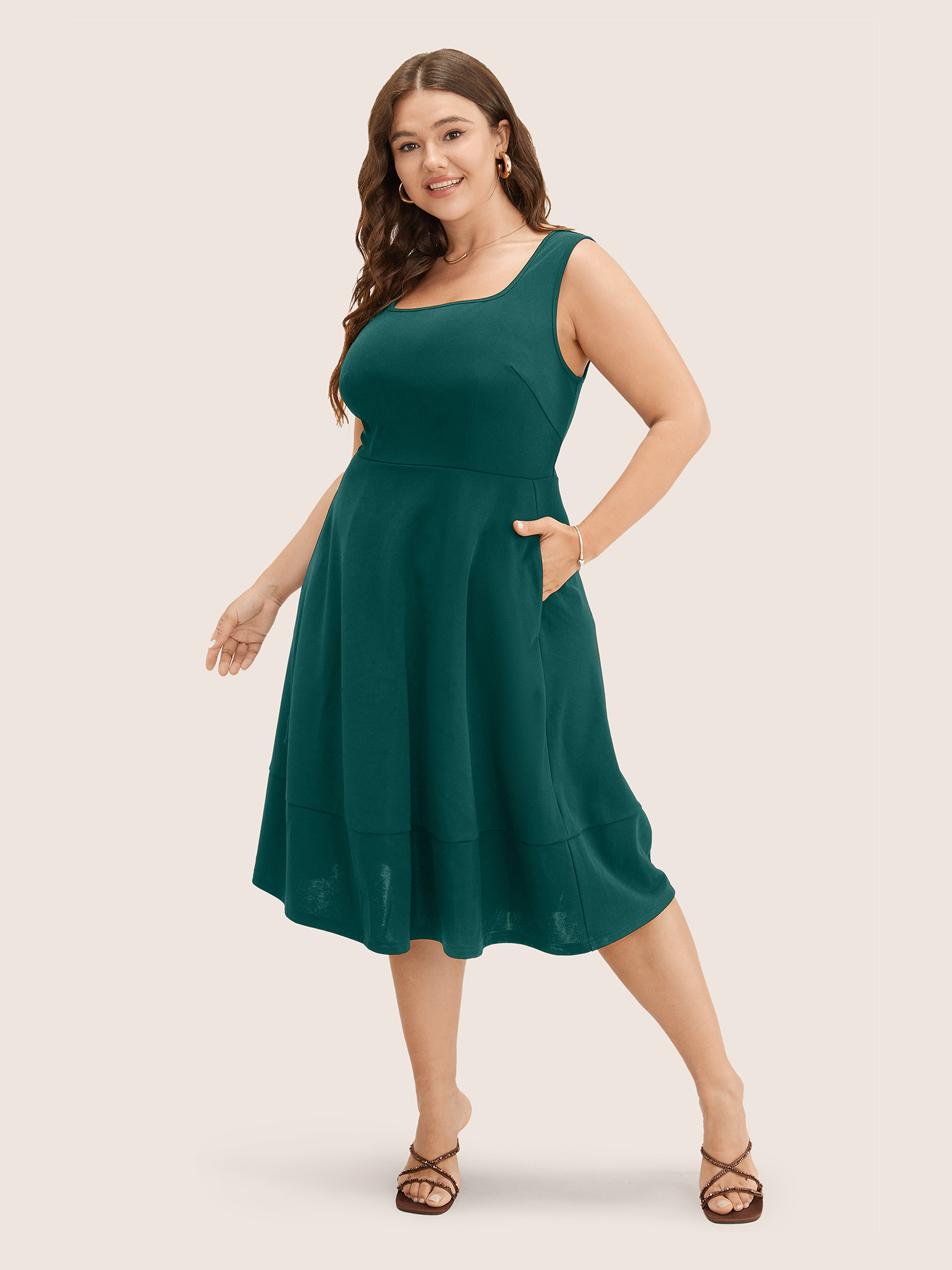 

Plus Size Solid Pocket Sleeveless Ruffle Hem Tank Dress Cyan Women Workwear Essentials Non Round Neck Sleeveless Curvy Midi Dress BloomChic