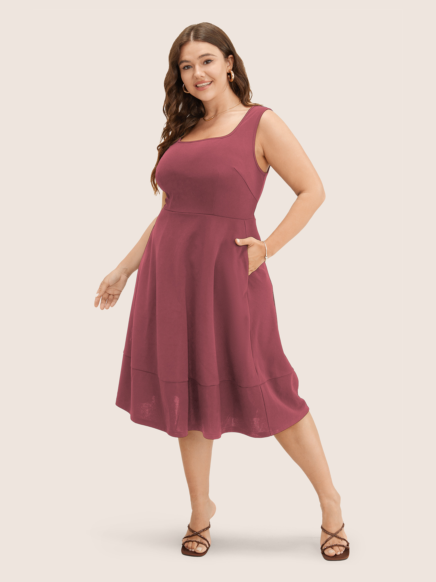 

Plus Size Solid Pocket Sleeveless Ruffle Hem Tank Dress DustyPink Women Workwear Essentials Non Round Neck Sleeveless Curvy Midi Dress BloomChic