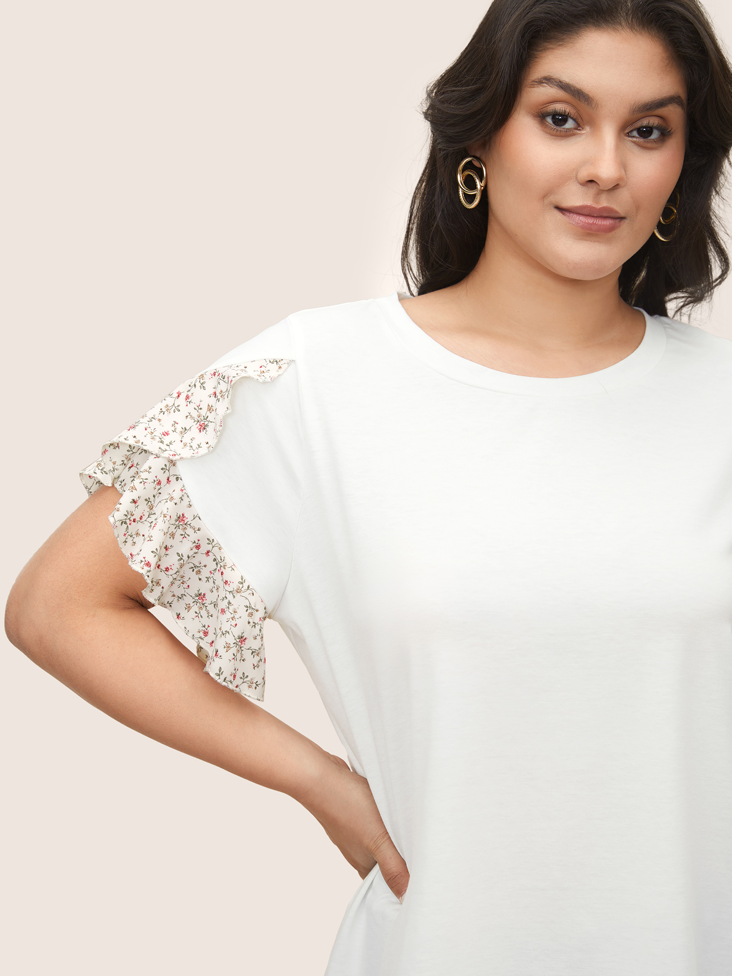 Plus Size Ditsy Floral Patchwork Petal Sleeve T-shirt White Women Elegant Patchwork Round Neck Everyday T-shirts BloomChic 10/M 
