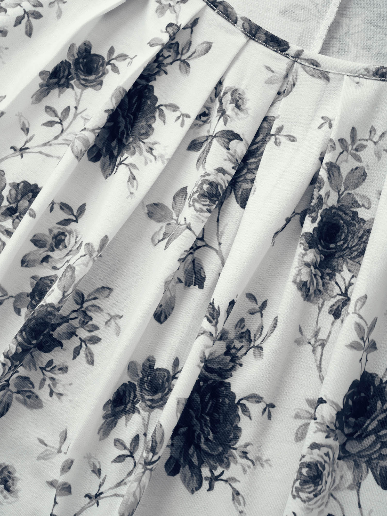 Plus Size Floral Print Round Neck Pleated T-shirt White Women Casual Pleated Round Neck Everyday T-shirts BloomChic 26/4X 