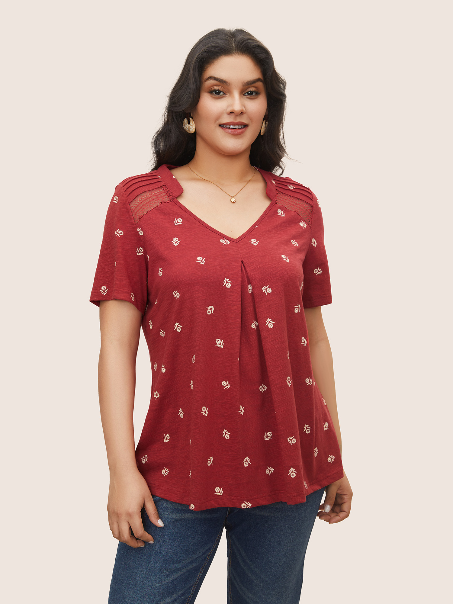 

Plus Size Floral Lace Trim Plicated Detail T-shirt Raspberry Women Elegant Woven ribbon&lace trim Flat collar with V-notch Everyday T-shirts BloomChic