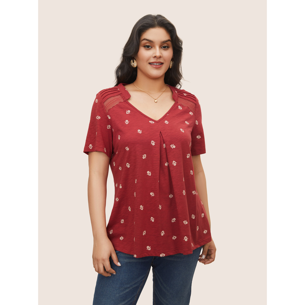 

Plus Size Floral Lace Trim Plicated Detail T-shirt Raspberry Women Elegant Woven ribbon&lace trim Flat collar with V-notch Everyday T-shirts BloomChic