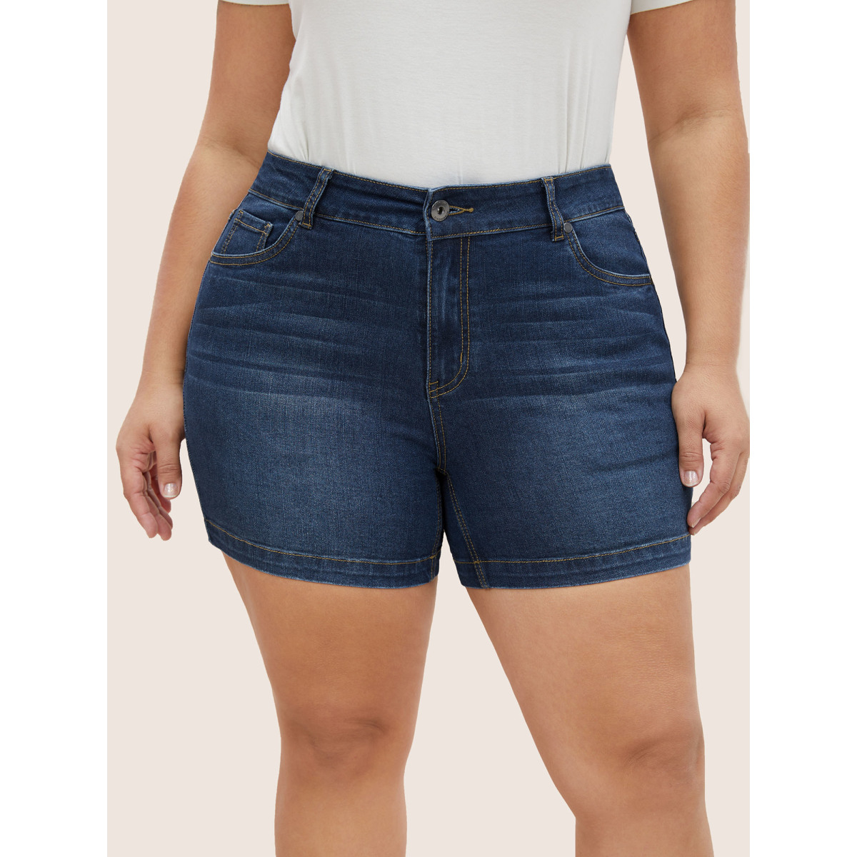 

Plus Size Medium Wash Button Up Denim Shorts Women Blue Button High stretch Everyday Slanted pocket Casual Denim Shorts BloomChic