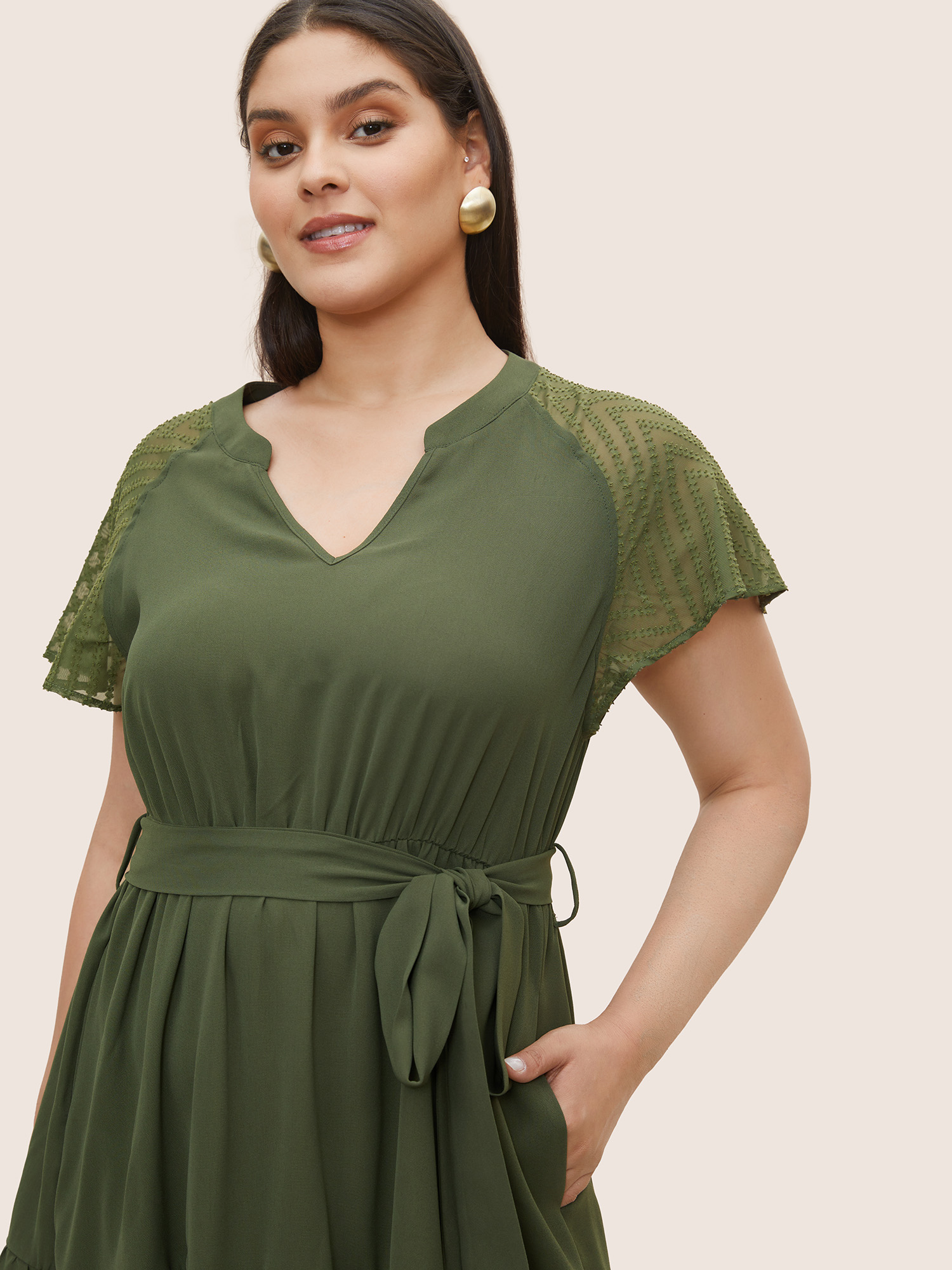 

Plus Size Texture Patchwork See Through Raglan Sleeve Dress ArmyGreen Women At the Office Texture Flat collar with V-notch Short sleeve Curvy Midi Dress BloomChic