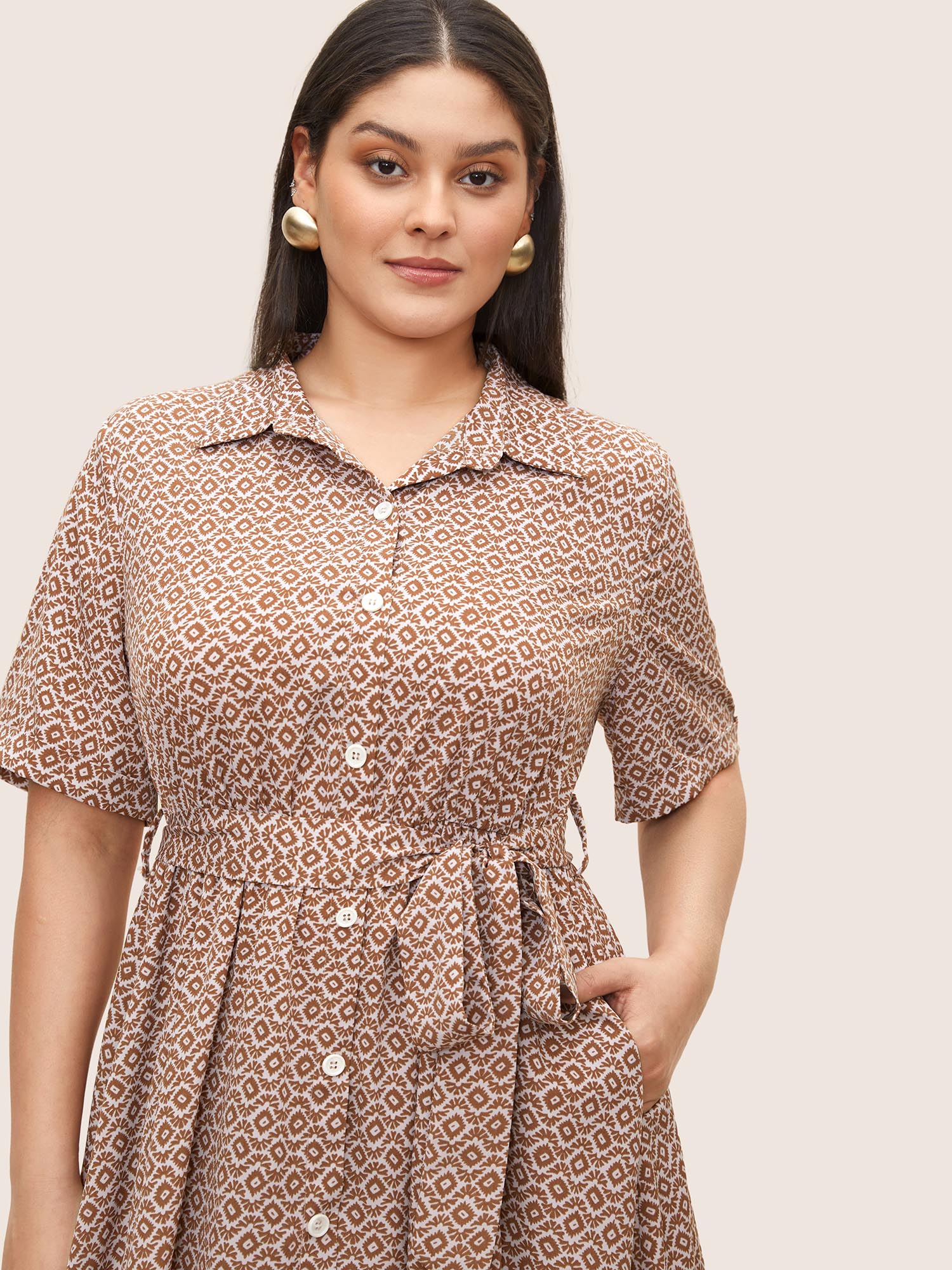 

Plus Size Shirt Collar Geometric Roll Sleeve Pleated Dress Rust Women Belted Curvy Midi Dress BloomChic