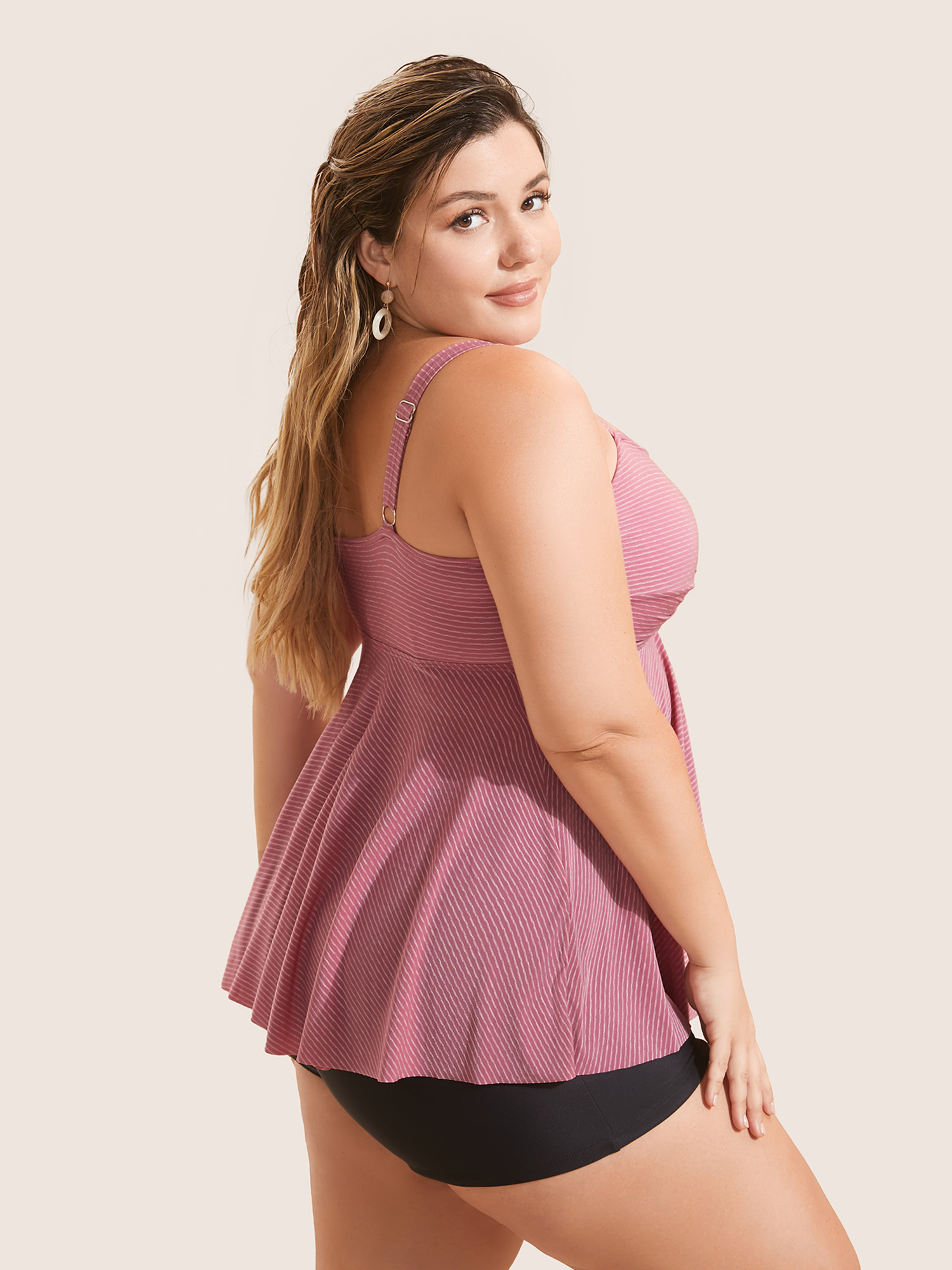 Plus Size Plain Twist Front Gathered Swim Top Women`s Swimwear DustyPink Beach Twist High stretch Bodycon Curve Swim Tops BloomChic 14-16/1X 