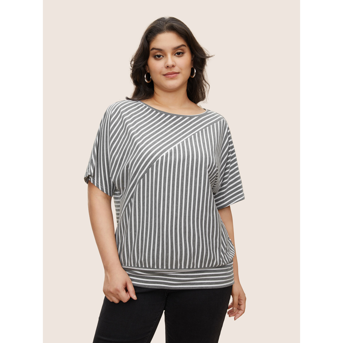

Plus Size Stripes Round Neck Dolman Sleeve T-shirt Gray Women Casual Contrast Round Neck Everyday T-shirts BloomChic