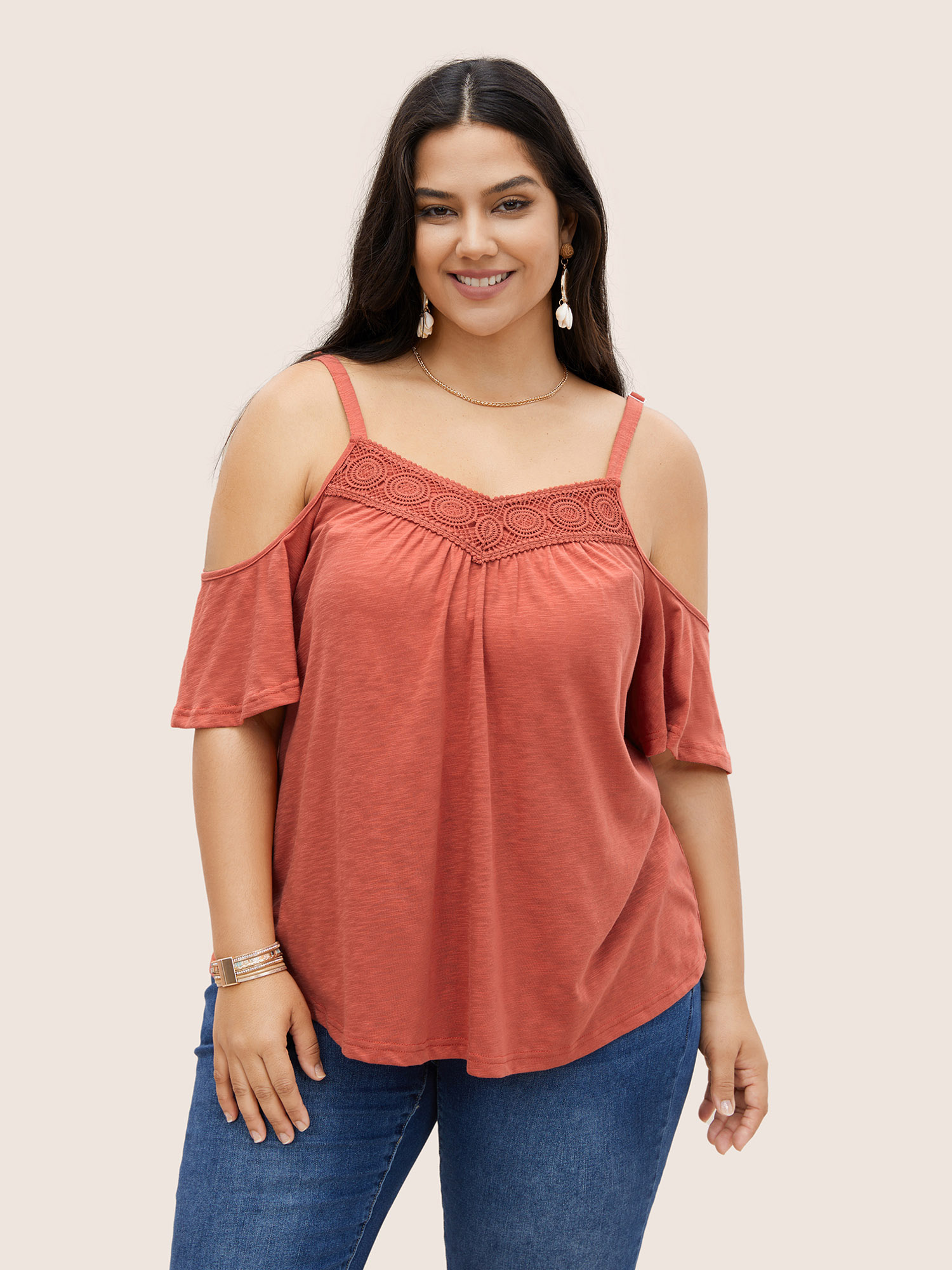 

Plus Size Plain Cold Shoulder Adjustable Straps Lace Panel T-shirt Coral Heart neckline Short sleeve Resort Jersey Tops