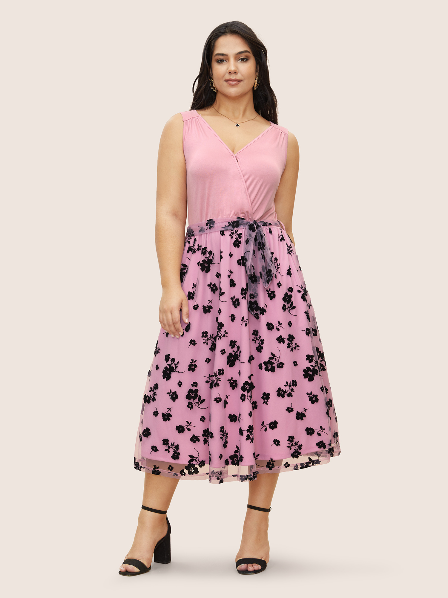 

Plus Size Floral Mesh Patchwork Surplice Neck Tank Dress Pink Women Non Overlap Collar Sleeveless Curvy Midi Dress BloomChic