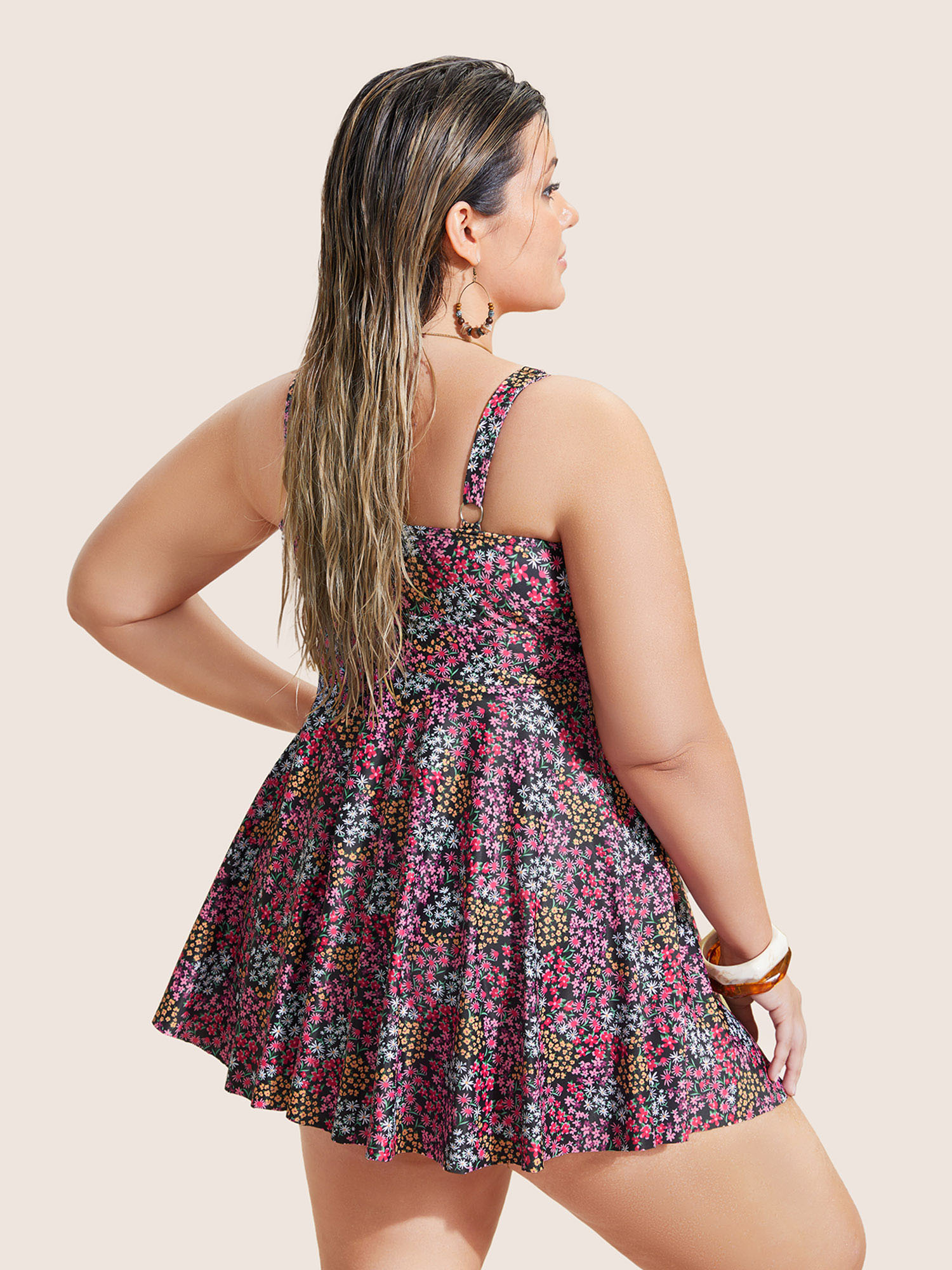 Plus Size Ditsy Floral U Neck High Rise Swim Dress Women`s Swimwear Multicolor Beach Bodycon U-neck High stretch Curve Swim Dresses BloomChic 18-20/2X 