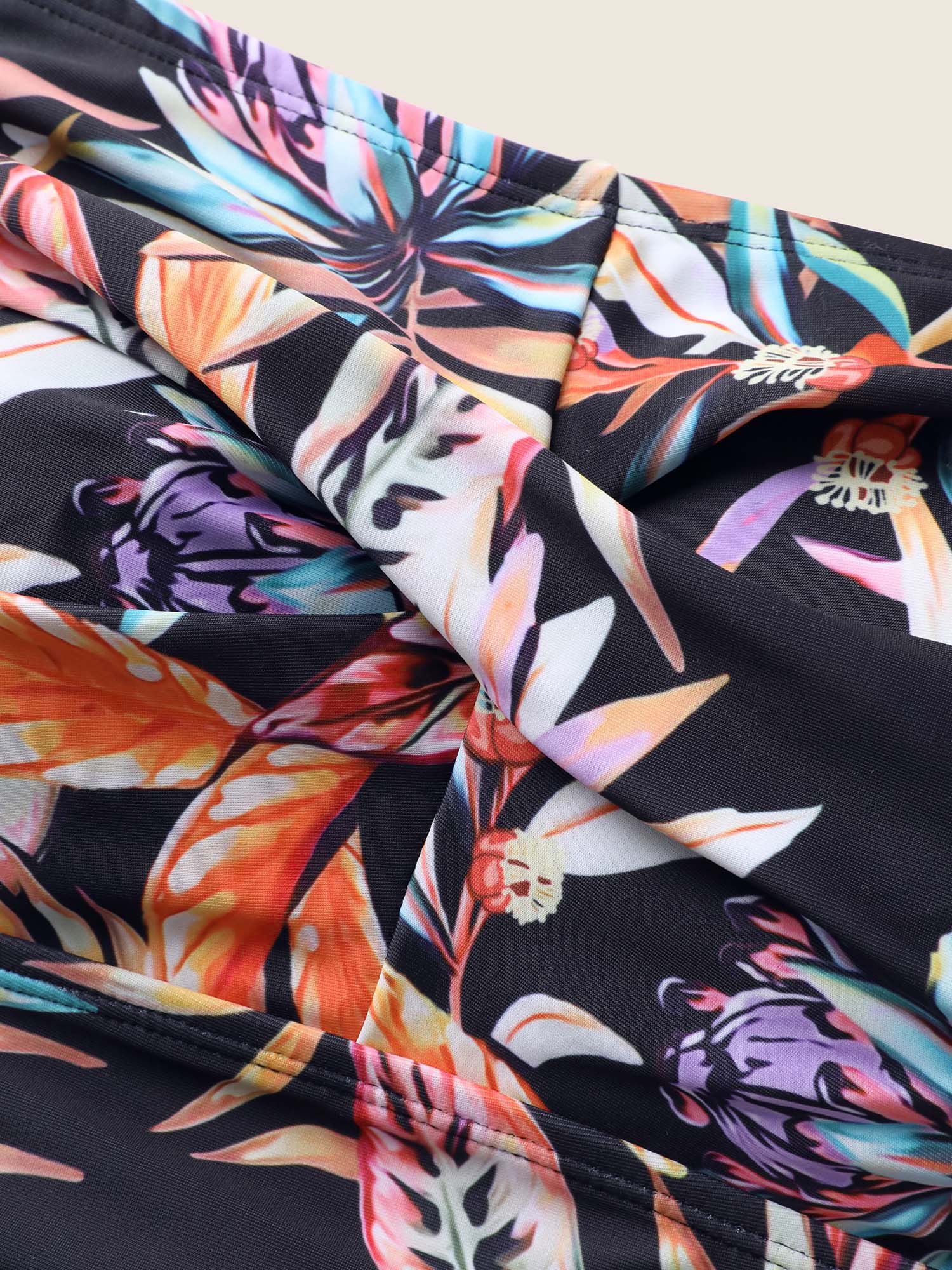 Plus Size Tropical Print Patchwork Crossover Gathered Swim Top Women`s Swimwear Multicolor Beach Twist High stretch Skinny Square Neck Curve Swim Tops BloomChic 12/L 
