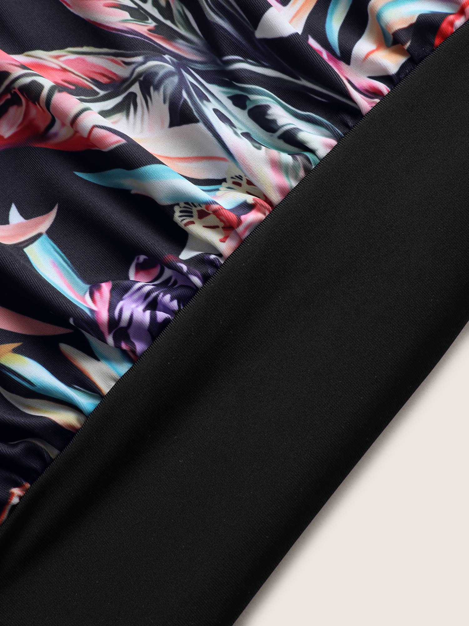 Plus Size Tropical Print Patchwork Crossover Gathered Swim Top Women`s Swimwear Multicolor Beach Twist High stretch Skinny Square Neck Curve Swim Tops BloomChic 12/L 