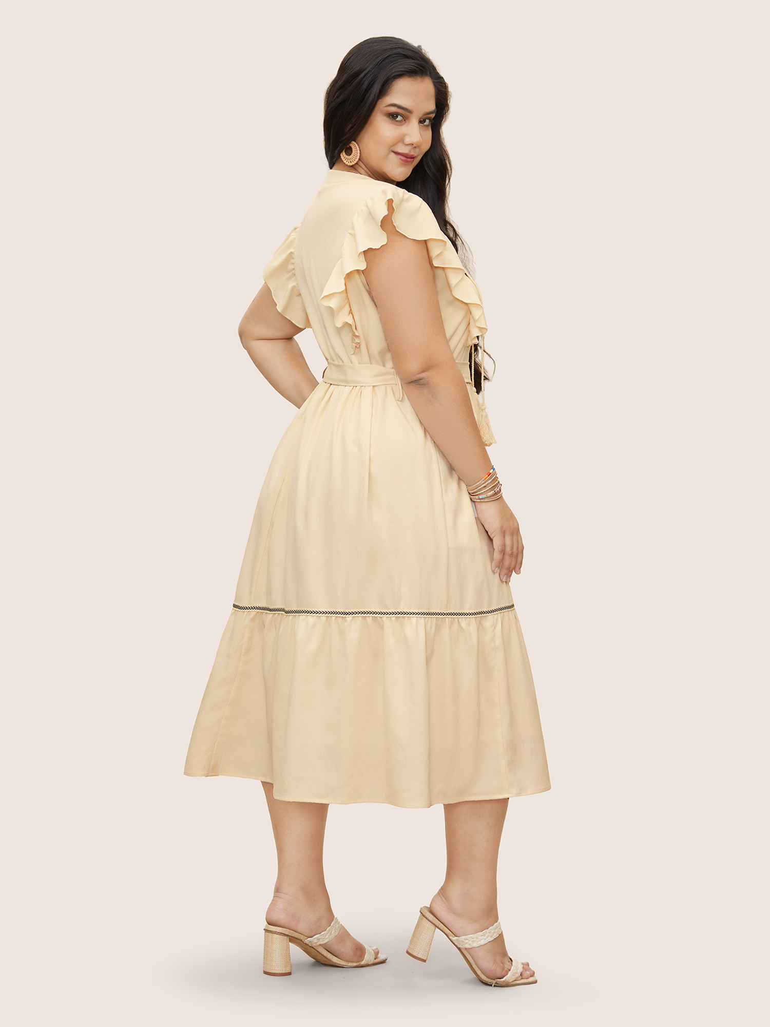 

Plus Size Notch Ruffle Cap Sleeve Woven Ribbon Tassels Dress Apricot Women Resort Woven ribbon&lace trim Flat collar with V-notch Cap Sleeve Curvy Midi Dress BloomChic