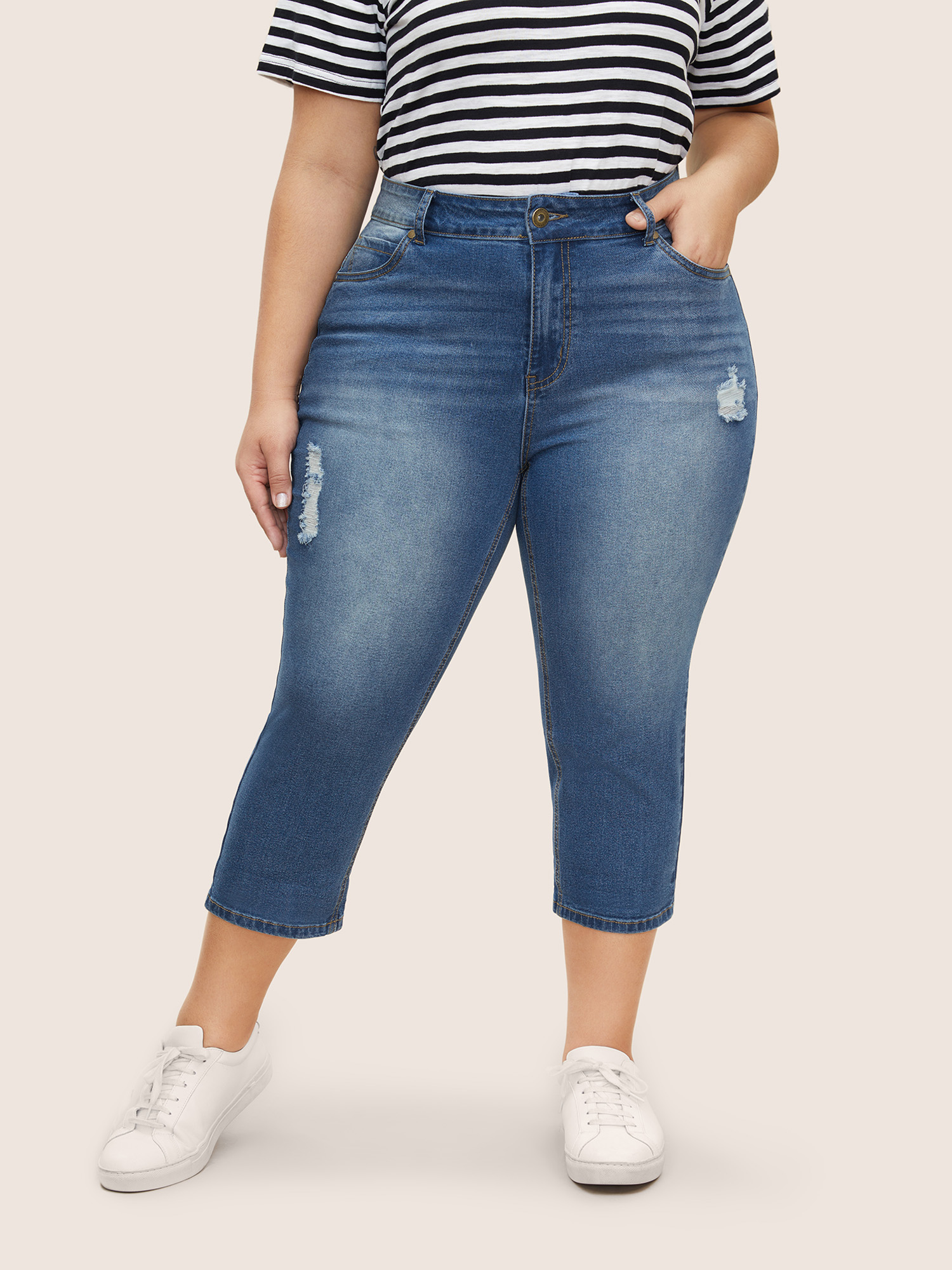 Plus Size Light Wash Distressed Roll Hem Jeans Women Blue Casual Roll Hem High stretch Pocket Jeans BloomChic 24/3X 