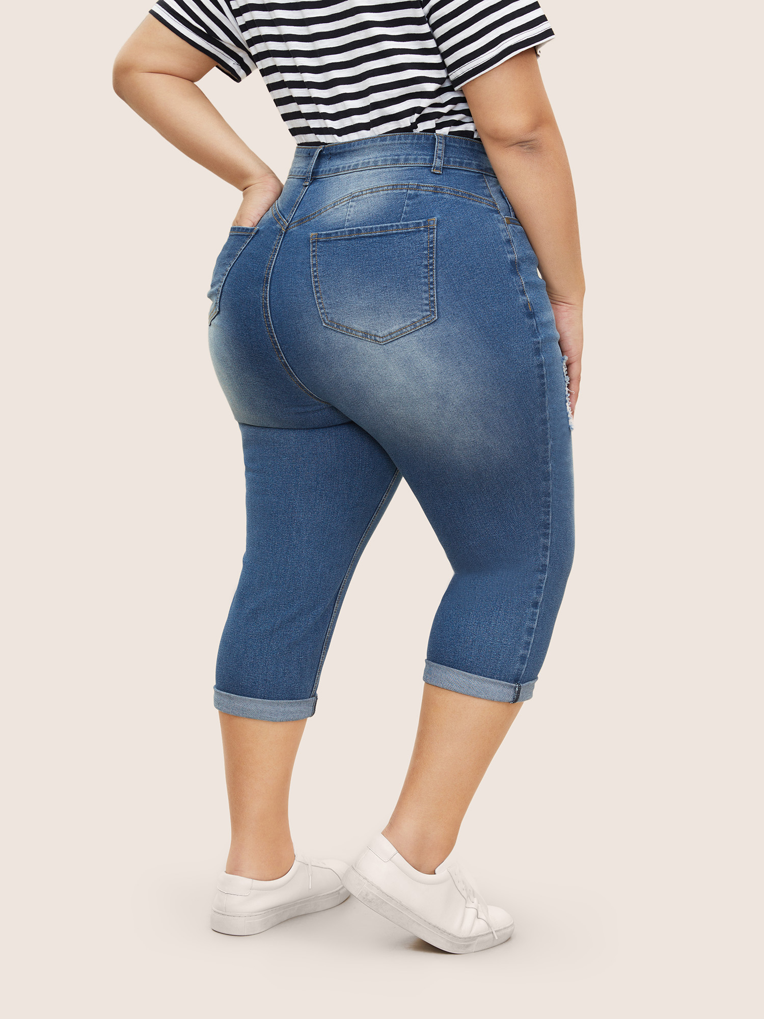 Plus Size Light Wash Distressed Roll Hem Jeans Women Blue Casual Roll Hem High stretch Pocket Jeans BloomChic 24/3X 