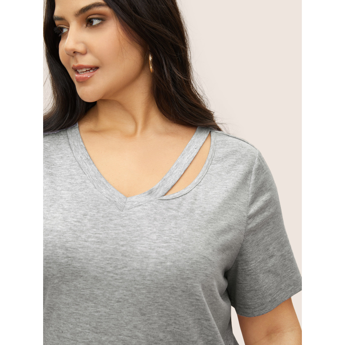 

Plus Size V Neck Solid Heather Cut Out T-shirt Gray Women Casual Cut-Out V-neck Everyday T-shirts BloomChic