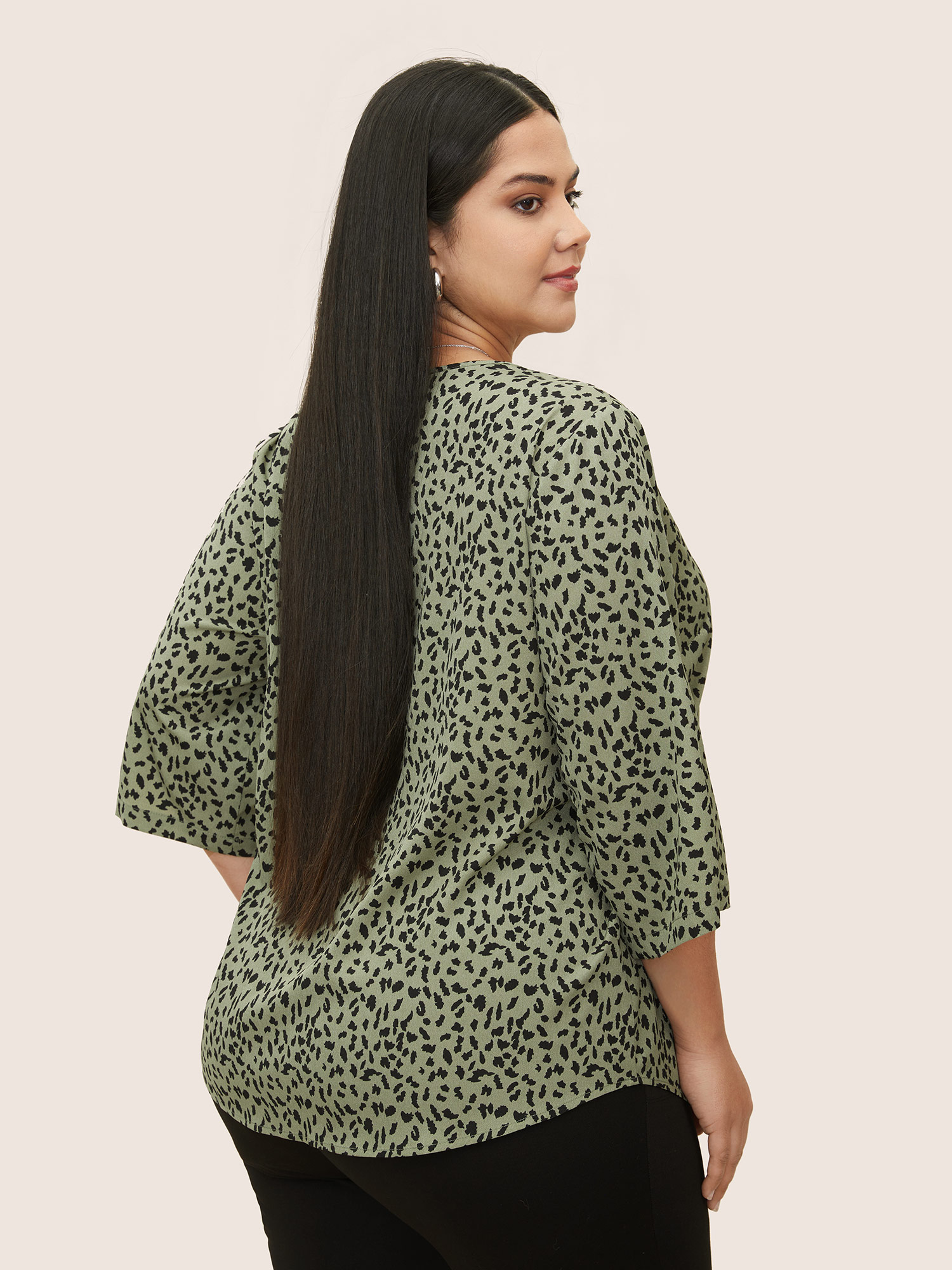 

Plus Size ArmyGreen Leopard Print Pleated Tab Sleeve Blouse Women At the Office Elbow-length sleeve V-neck Work Blouses BloomChic