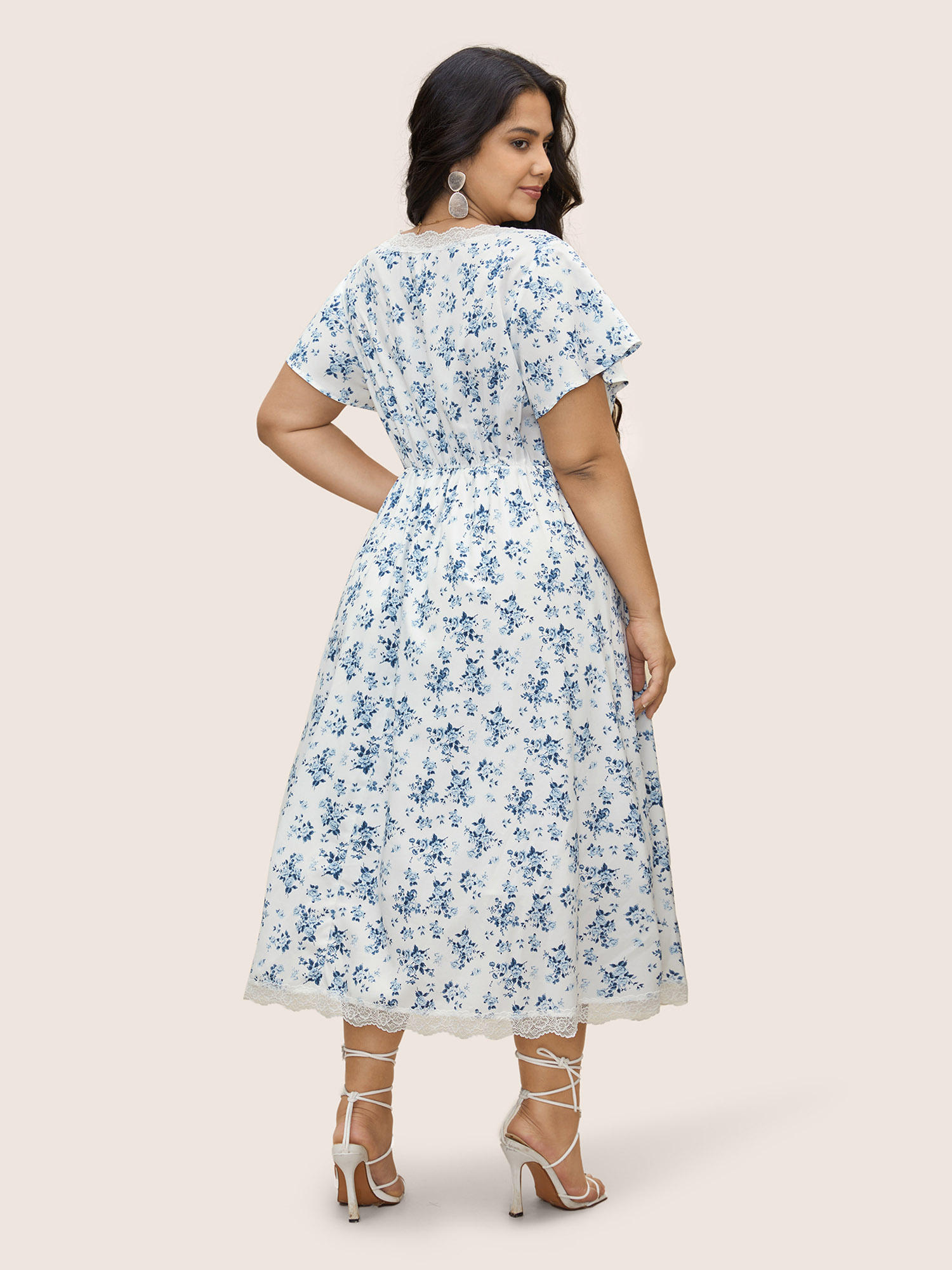 Plus Size Square Neck Lace Panel Pocket Dress LightBlue Women Woven ribbon&lace trim Square Neck Short sleeve Curvy BloomChic 12/L 