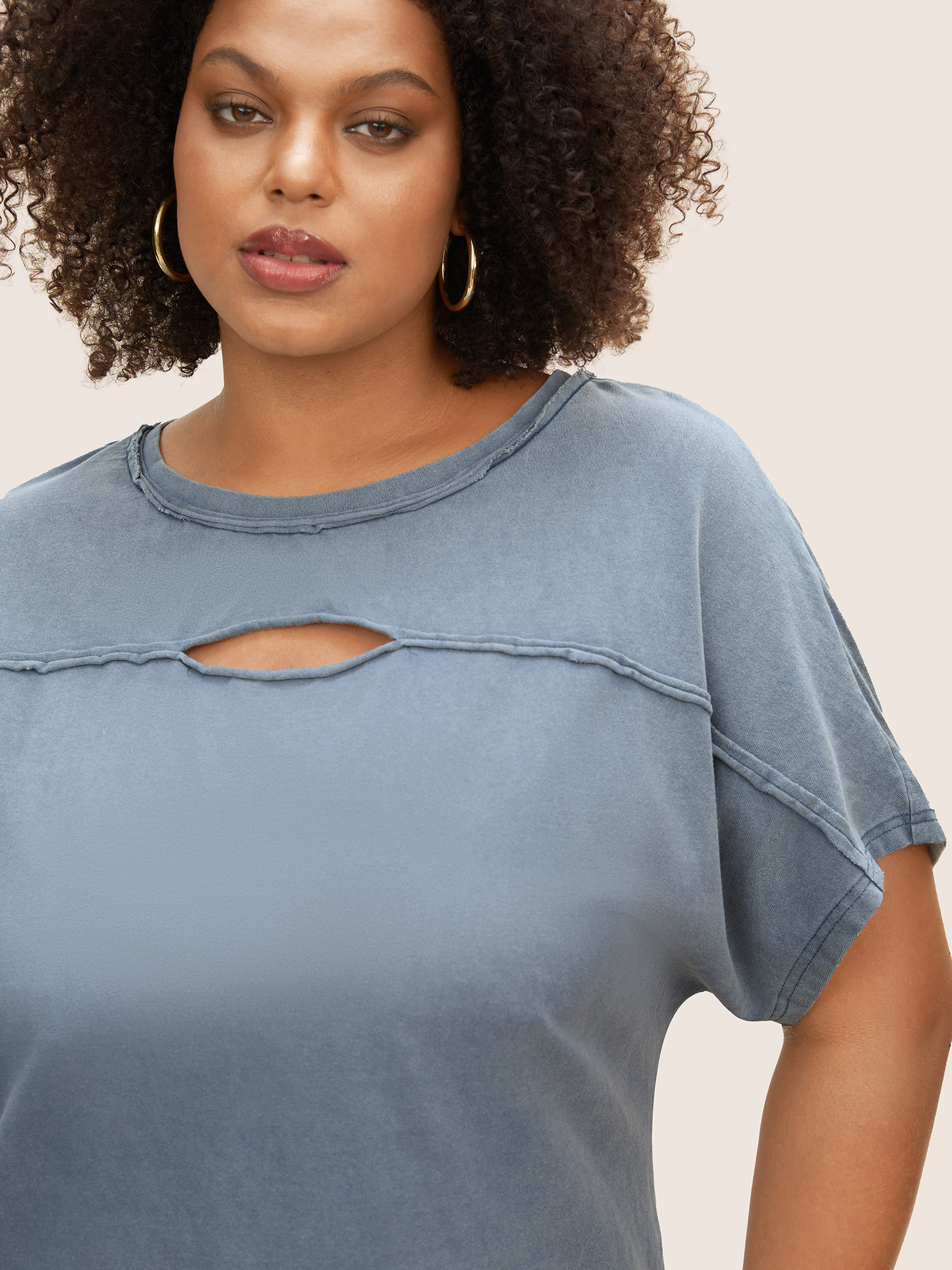 

Plus Size Vintage Cut Out Roll Hem Batwing Sleeve T-shirt Stone Women Casual Roll Hem Round Neck Everyday T-shirts BloomChic