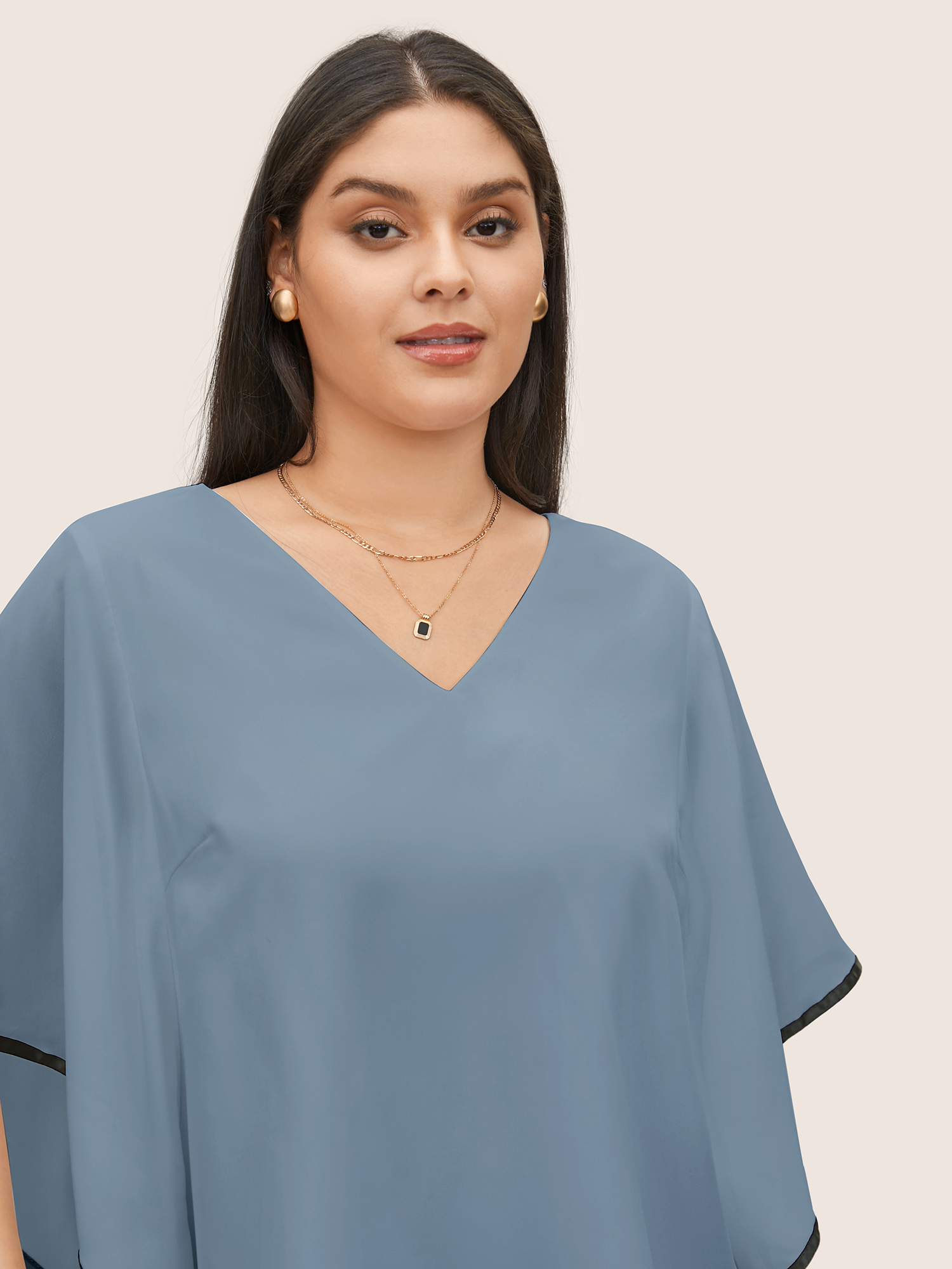 

Plus Size Stone V Neck Contrast Webbing Dolman Sleeve Blouse Women Elegant Half Sleeve V-neck Everyday Blouses BloomChic