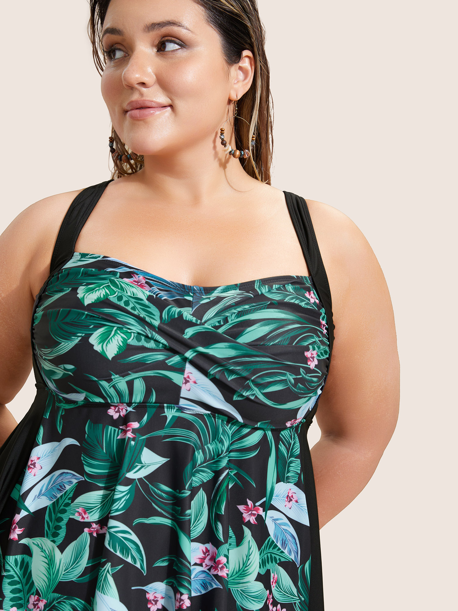 Plus Size Tropical Print Crossover Swim Top Women`s Swimwear Multicolor Beach Twist High stretch Bodycon Heart neckline Curve Swim Tops BloomChic 28/5X 