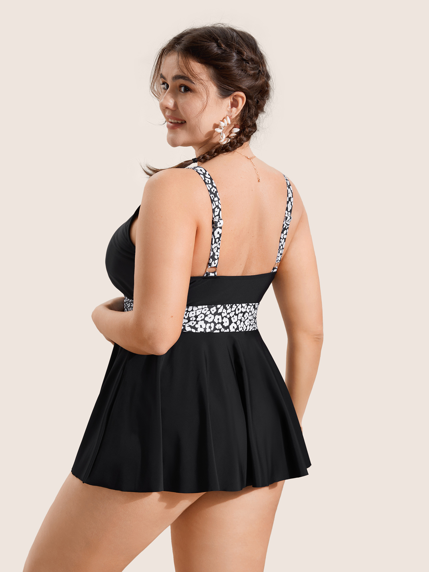 Plus Size Leopard Print Patchwork V Neck Swim Top Women`s Swimwear Black Beach Contrast High stretch Skinny V-neck Curve Swim Tops BloomChic 28/5X 