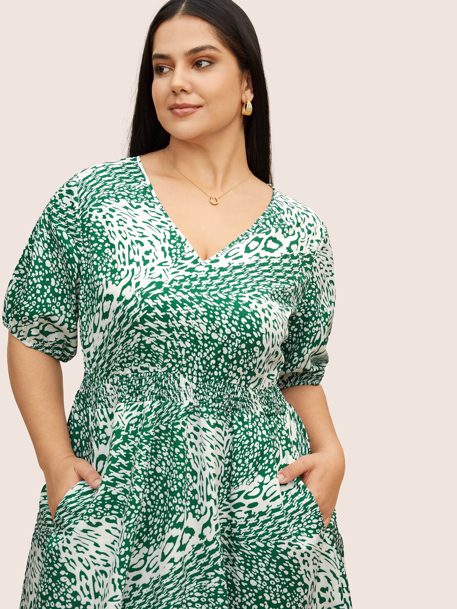 Plus Size Leopard Print Shirred Lantern Sleeve Dress Green Women Shirred V-neck Half Sleeve Curvy BloomChic 12/L 