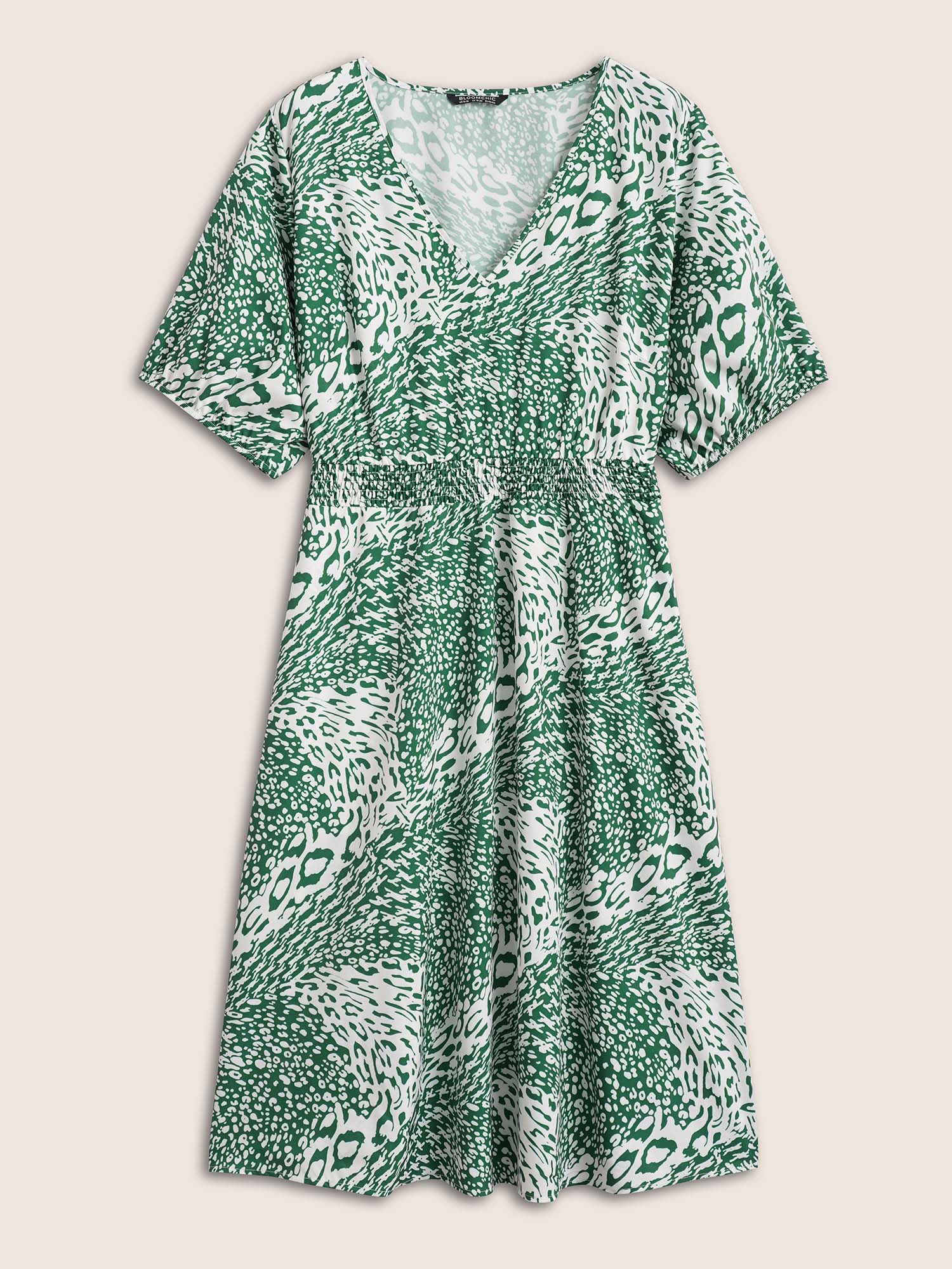 Plus Size Leopard Print Shirred Lantern Sleeve Dress Green Women Shirred V-neck Half Sleeve Curvy BloomChic 12/L 