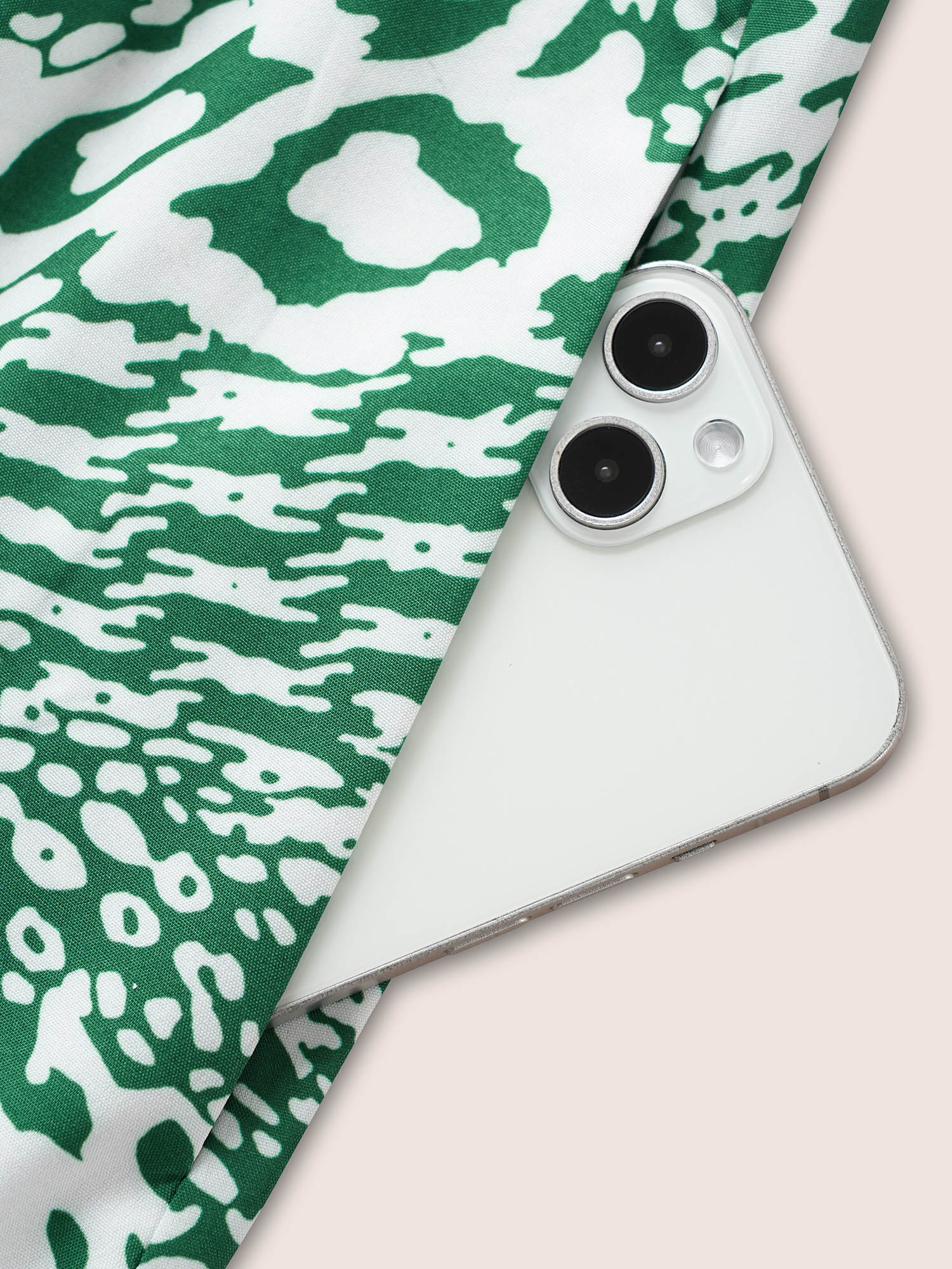 Plus Size Leopard Print Shirred Lantern Sleeve Dress Green Women Shirred V-neck Half Sleeve Curvy BloomChic 12/L 