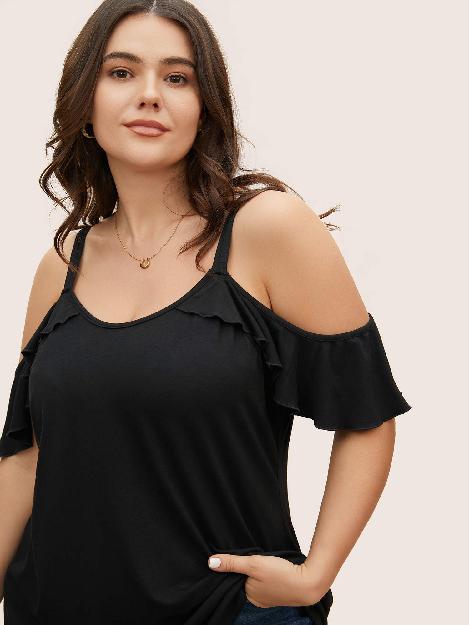 

Plus Size Plain Cold Shoulder Ruffle Trim T-shirt Black One-shoulder neck Short sleeve Elegant Jersey Tops