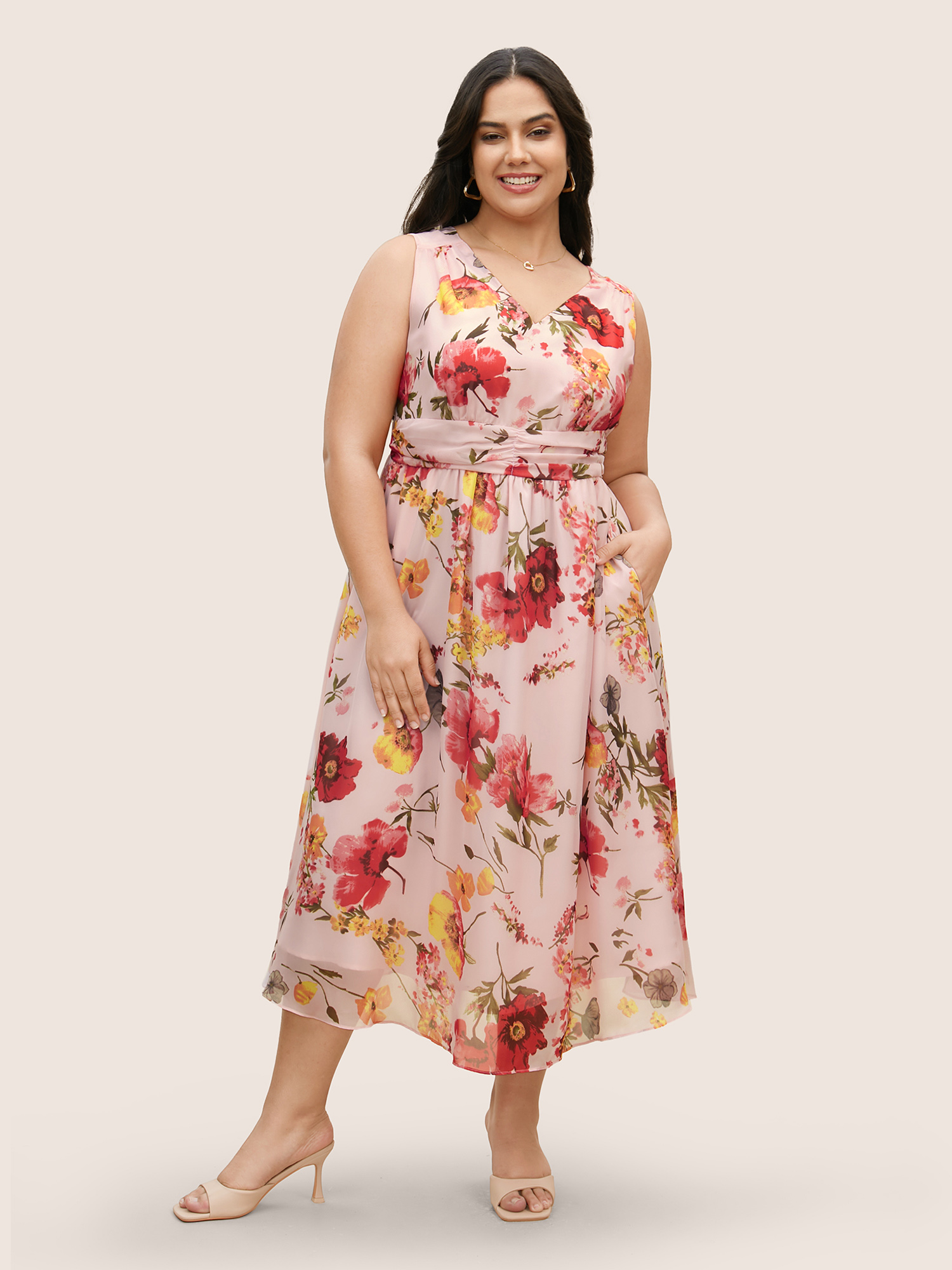 

Plus Size V Neck Floral Ruched Sleeveless Dress Blush Women V-neck Sleeveless Curvy BloomChic