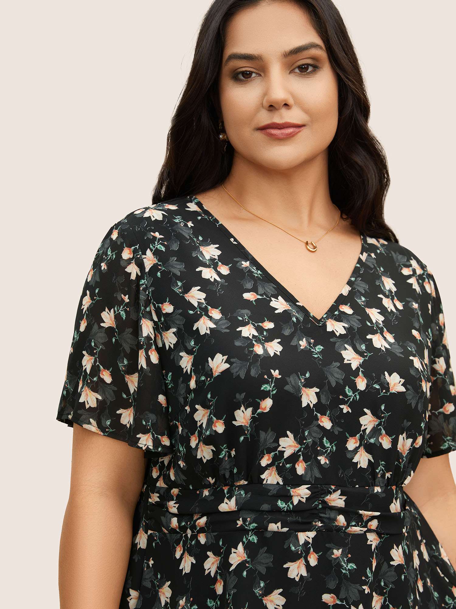 Plus Size Black V Neck Chiffon Floral Ruched Blouse Women Elegant Short sleeve V-neck Everyday Blouses BloomChic 18-20/2X 