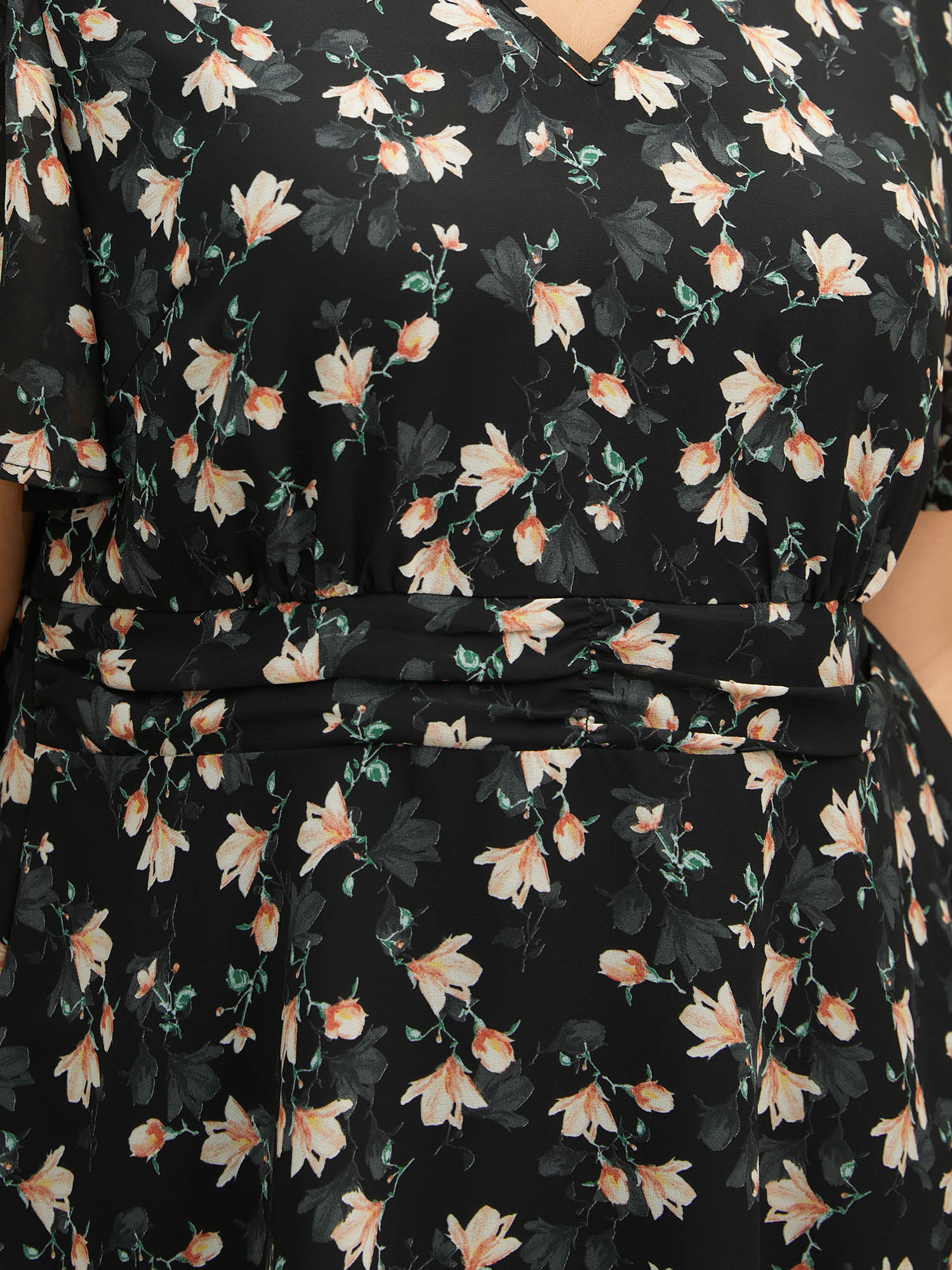 Plus Size Black V Neck Chiffon Floral Ruched Blouse Women Elegant Short sleeve V-neck Everyday Blouses BloomChic 18-20/2X 