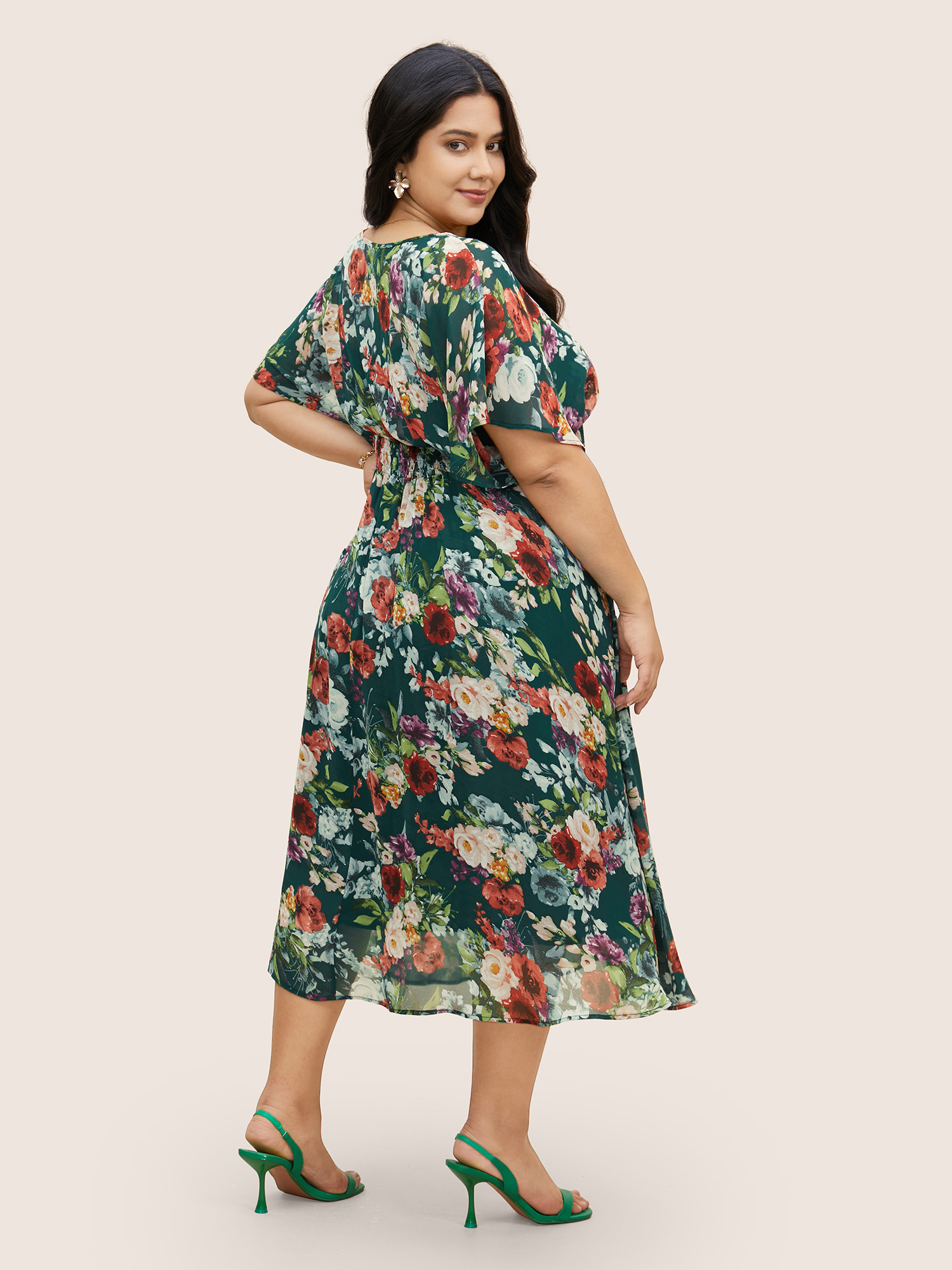 

Plus Size V Neck Chiffon Floral Dolman Sleeve Dress Emerald Women Elegant V-neck Short sleeve Curvy BloomChic