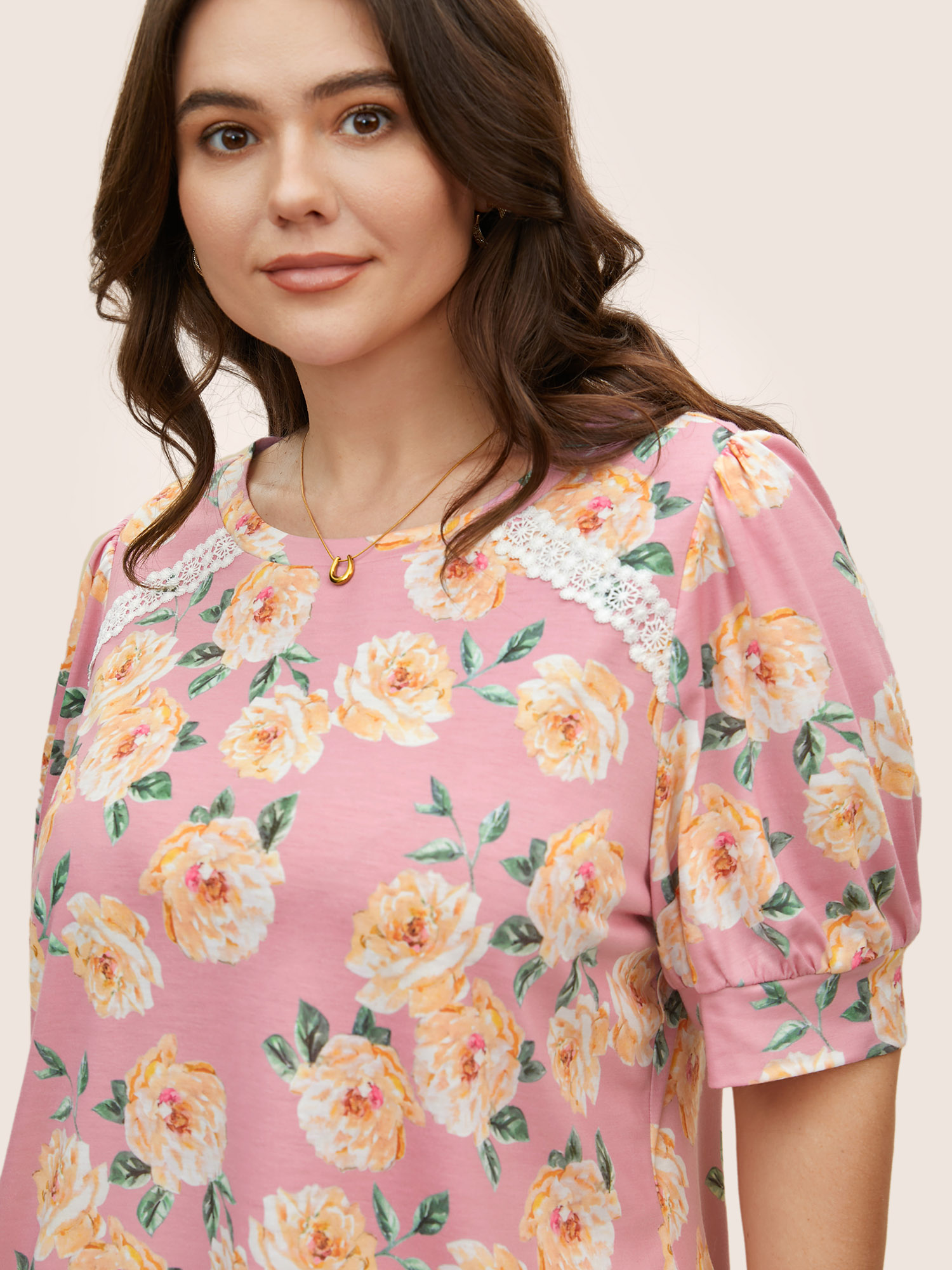 Plus Size Natural Flowers Lace Panel Lantern Sleeve T-shirt Dirtypink Women Elegant Contrast Natural Flowers Round Neck Everyday T-shirts BloomChic 28/5X 