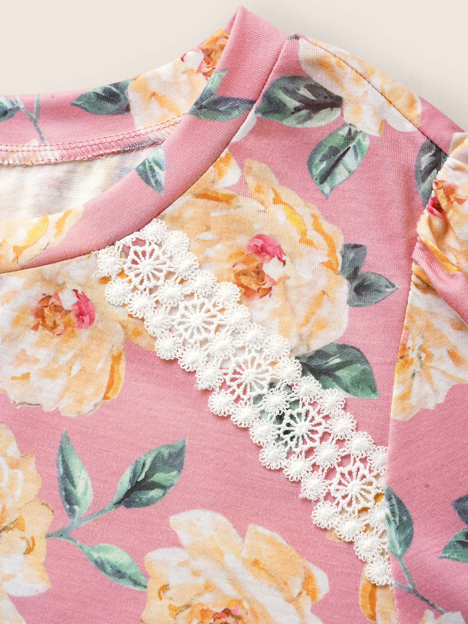 Plus Size Natural Flowers Lace Panel Lantern Sleeve T-shirt Dirtypink Women Elegant Contrast Natural Flowers Round Neck Everyday T-shirts BloomChic 28/5X 