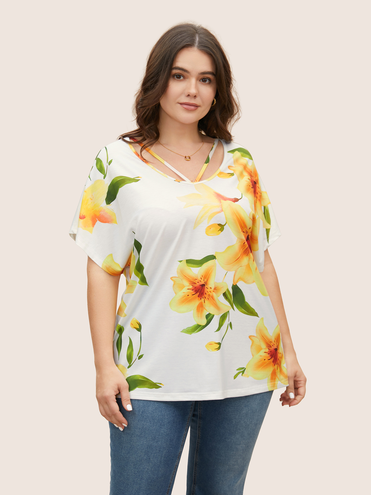 

Plus Size Natural Flowers Crisscross Dolman Sleeve T-shirt Lemonyellow Women Elegant Contrast Natural Flowers V-neck Everyday T-shirts BloomChic