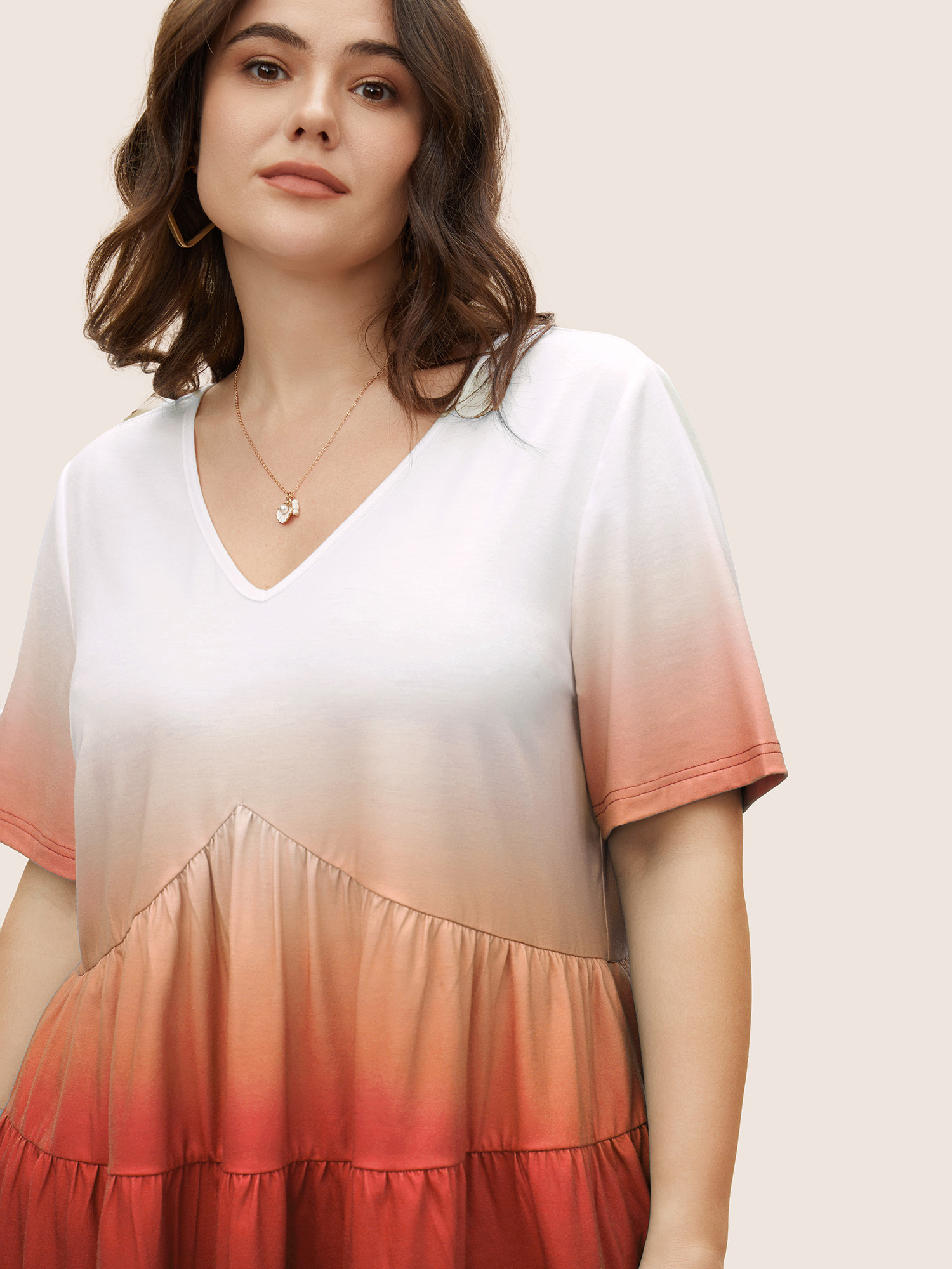 

Plus Size V Neck Ombre Ruffle Layered Hem T-shirt OrangeRed Women Casual Contrast V-neck Everyday T-shirts BloomChic