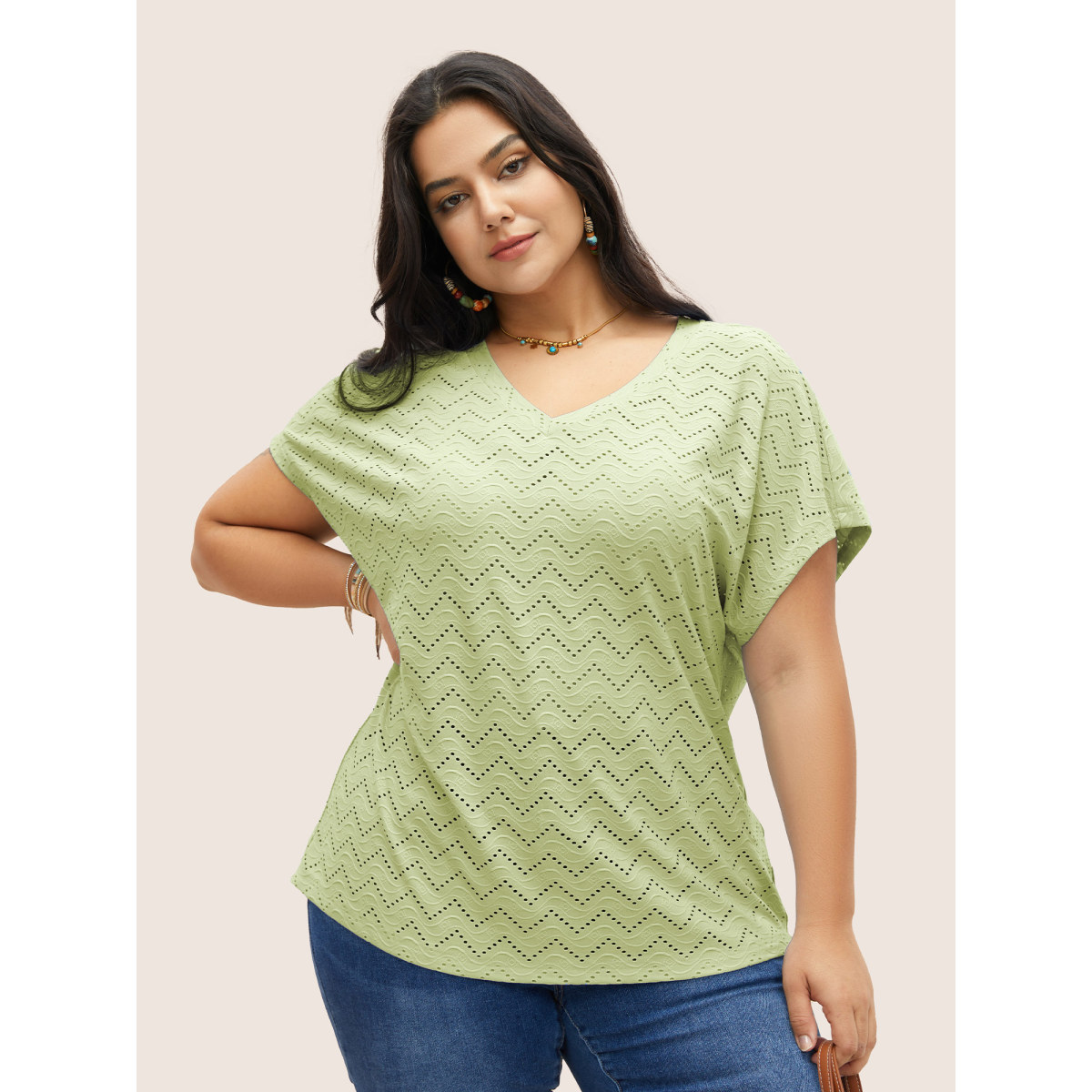 

Plus Size Plain Jacquard Pointelle Knit Batwing Sleeve T-shirt LightGreen Women Resort Cut-Out V-neck Vacation T-shirts BloomChic