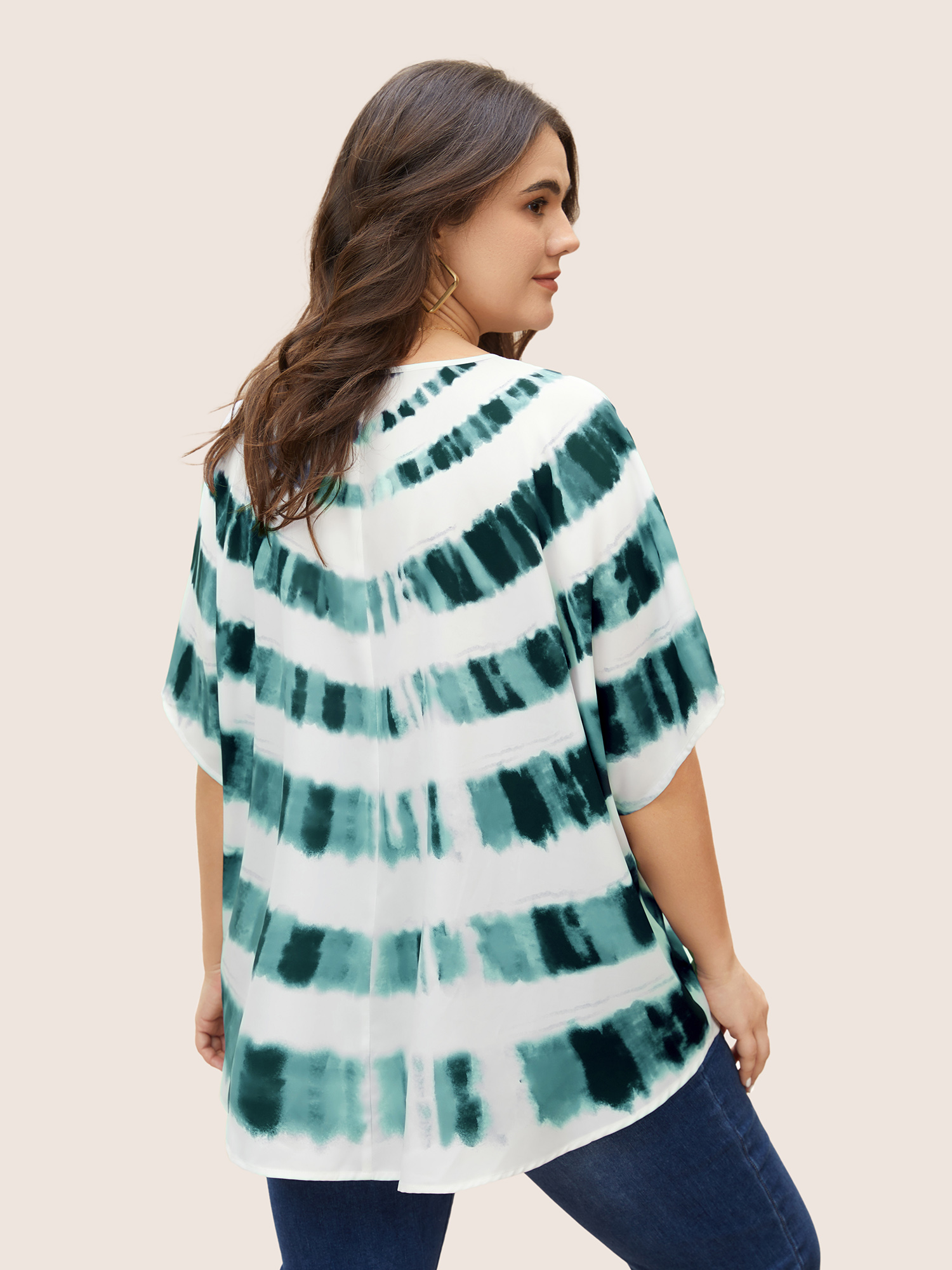 Plus Size Emerald Tie Dye Metal Detail Batwing Sleeve Blouse Women Casual Half Sleeve V-neck Everyday Blouses BloomChic 10/M 